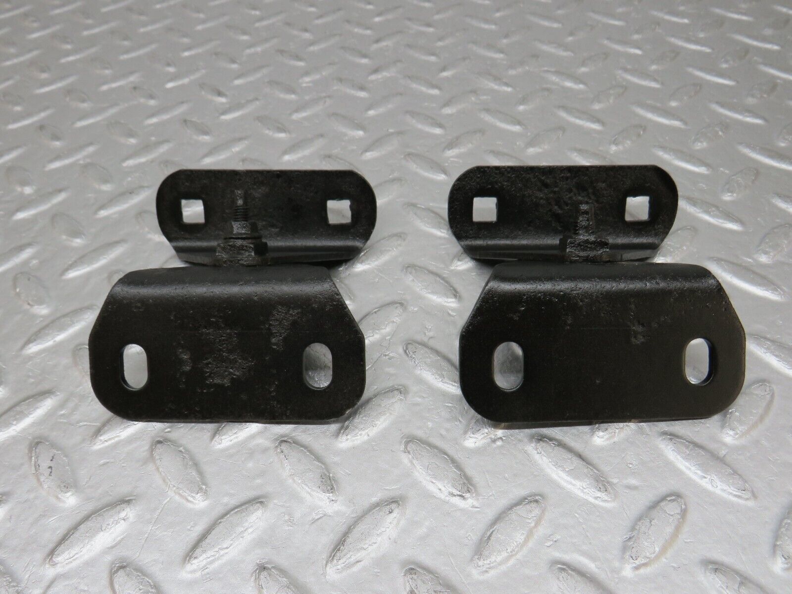 37562 Mercedes-Benz W109 300SEL Rear Bumper Bracket Pair