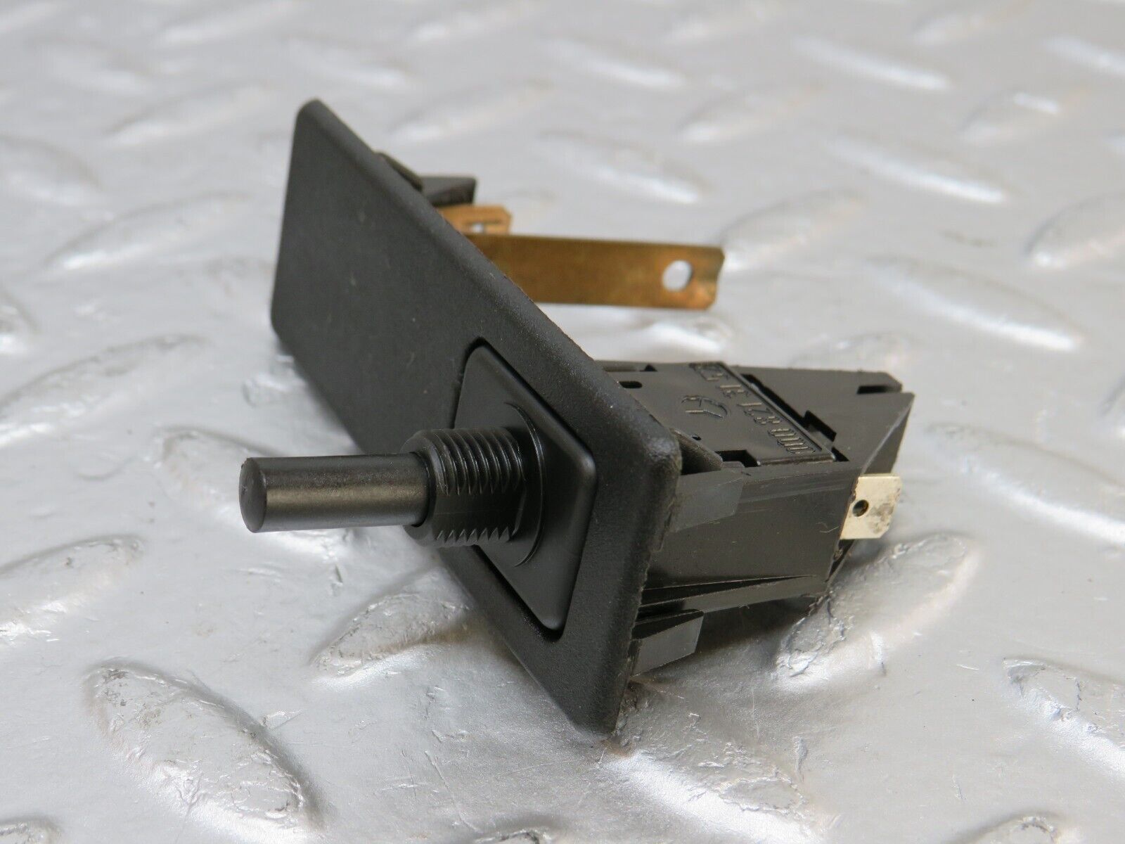 34308 Mercedes-Benz C126 380SEC Trunk Boot Light Switch 1158202511 0008213152