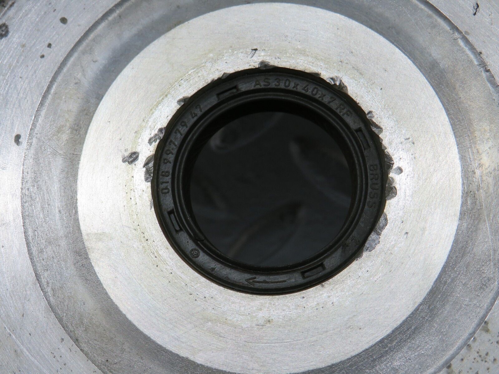 32644 Mercedes-Benz S124 300TE Wagon Timing Chain Cover 1030160306