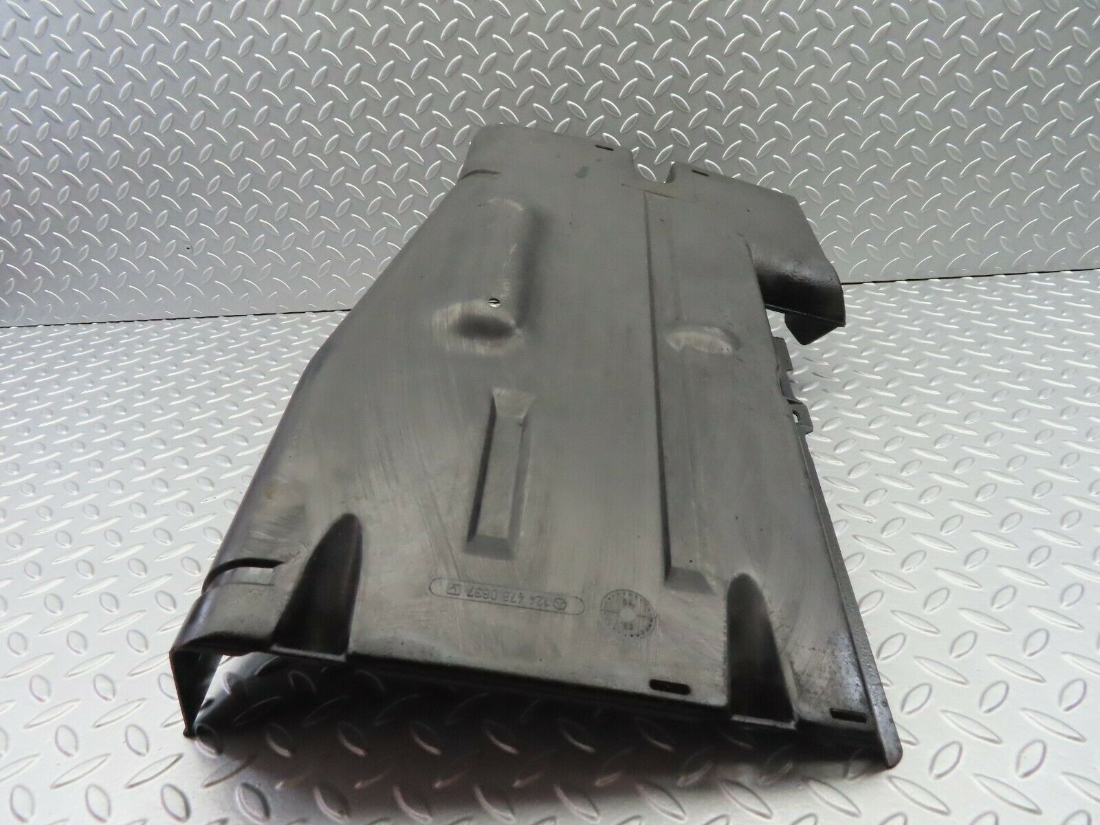 6777 Mercedes-Benz S124 E220 Wagon Fuel Pump Cover 1244780637