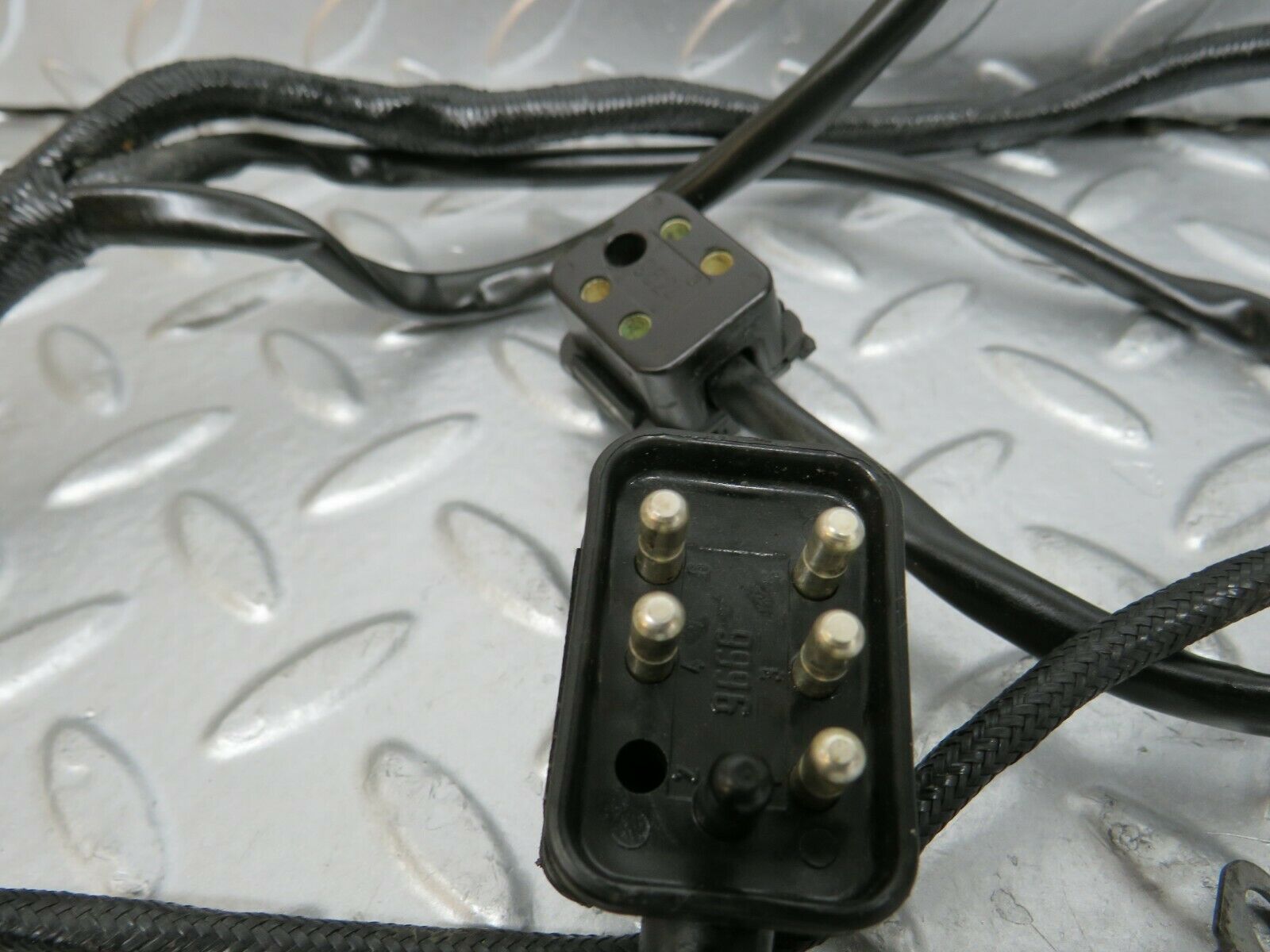 23597 Mercedes-Benz W114 280E Engine Control Unit Wiring Harness