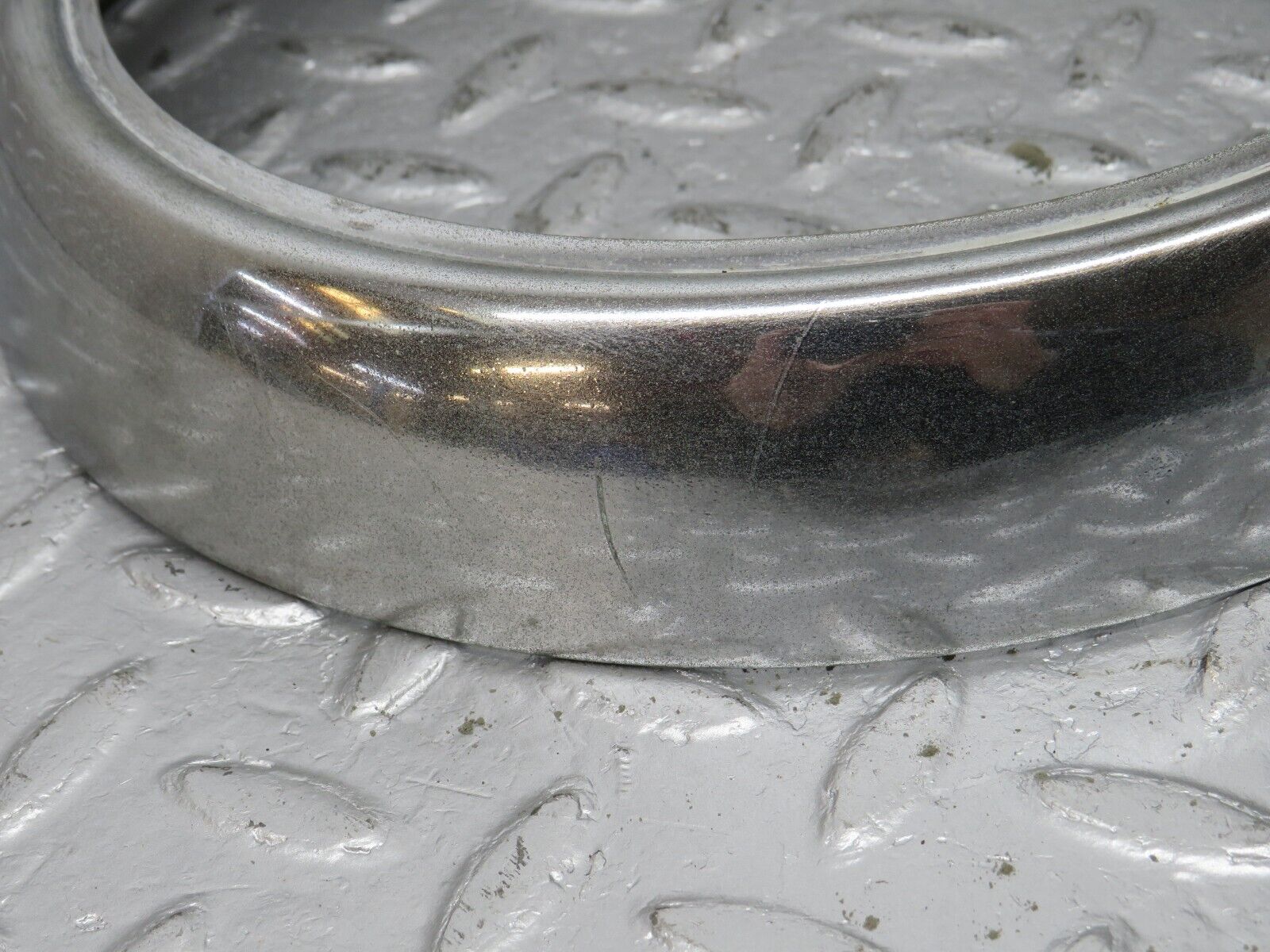 40508 Mercedes-Benz W110 230 Front Right Headlight Chrome Frame