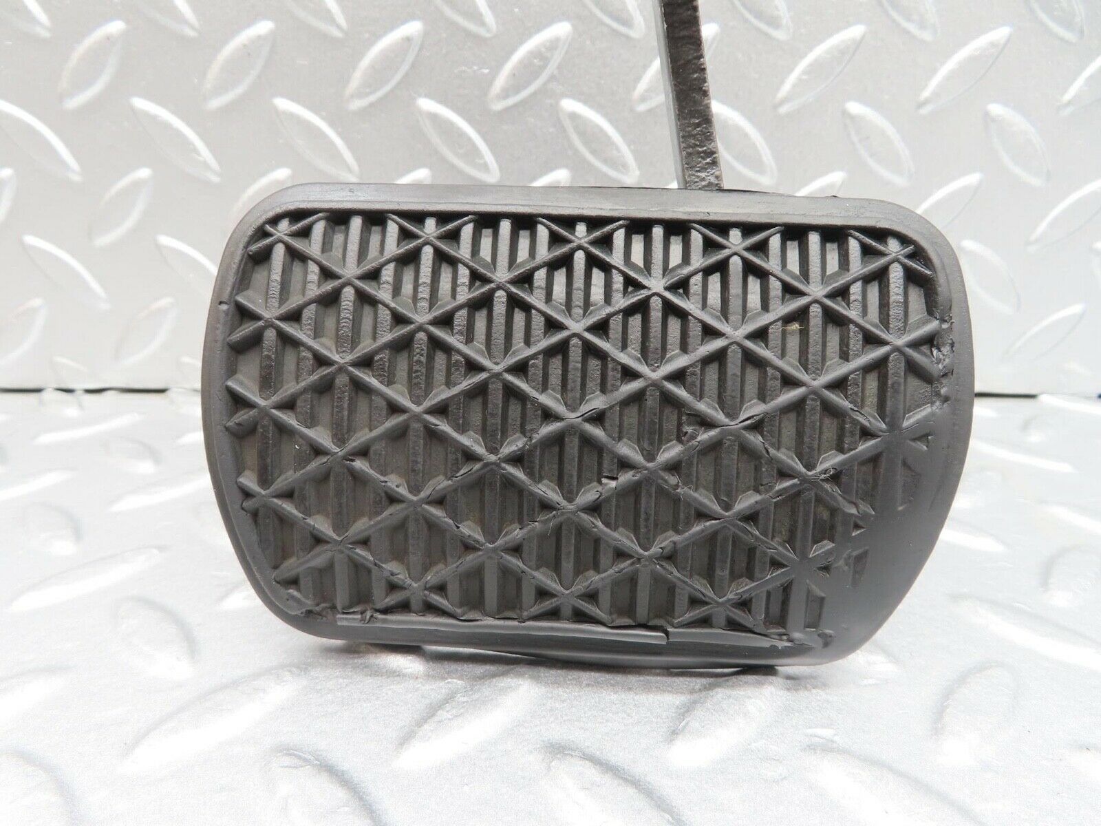 14005 Mercedes-Benz C107 280SLC Brake Pedal LHD