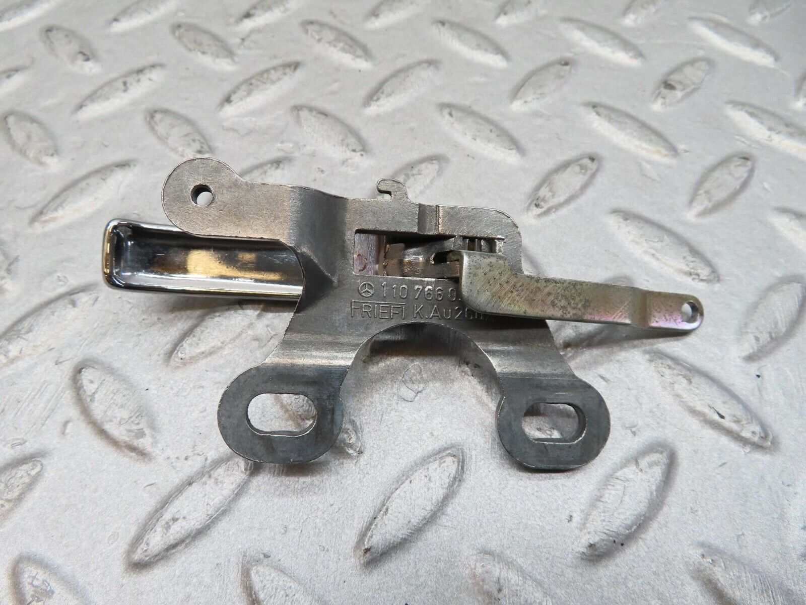 12329 Mercedes-Benz W108 280SE 3.5 Left Interior Door Handle 1107660319