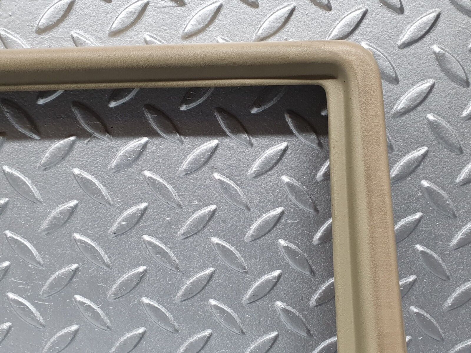 41156 Mercedes-Benz W126 300SE Rear Left Inner Window Frame Cover 1267350571