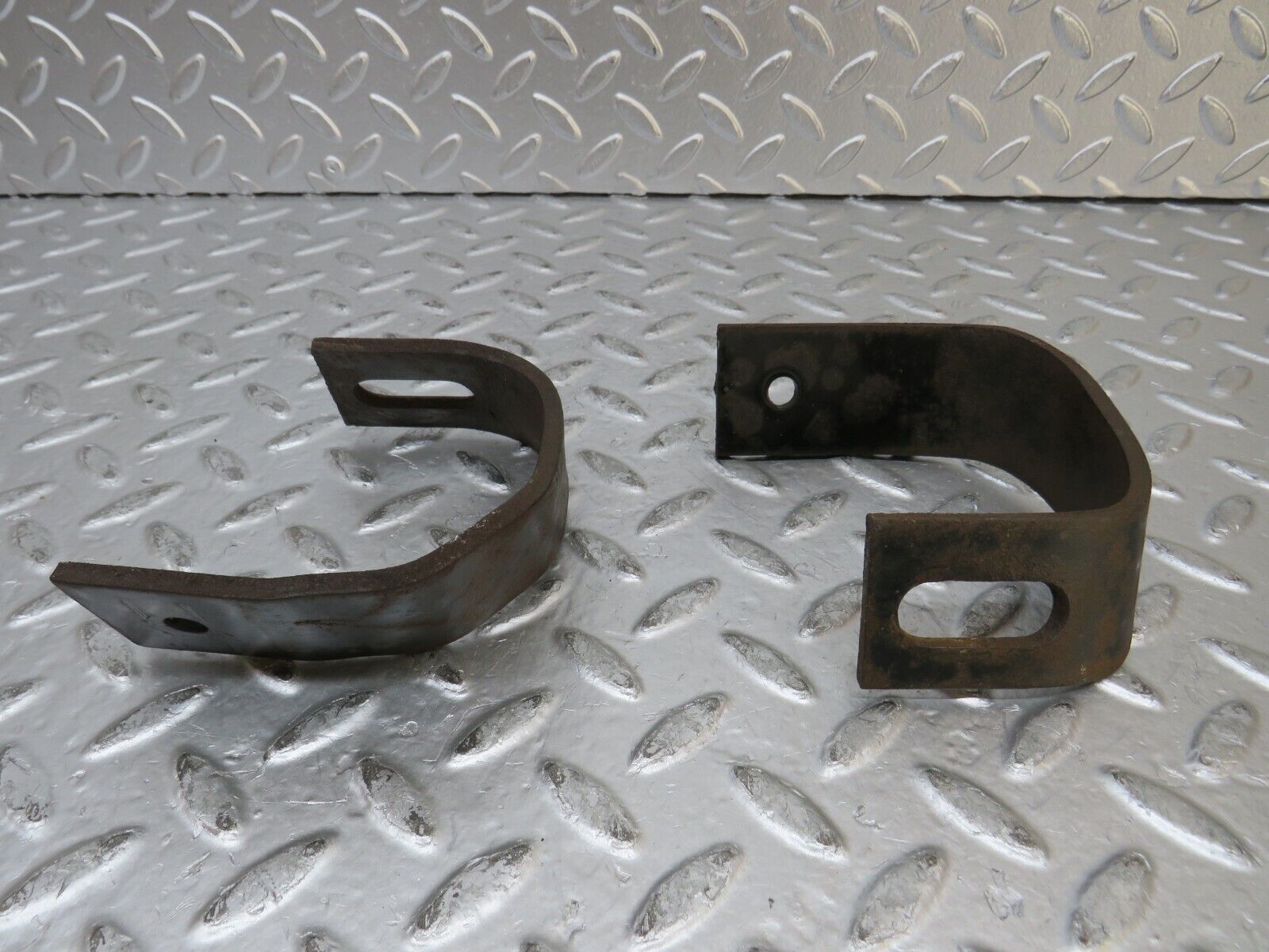 27089 Mercedes-Benz W123 280E Front Bumper Bracket Pair