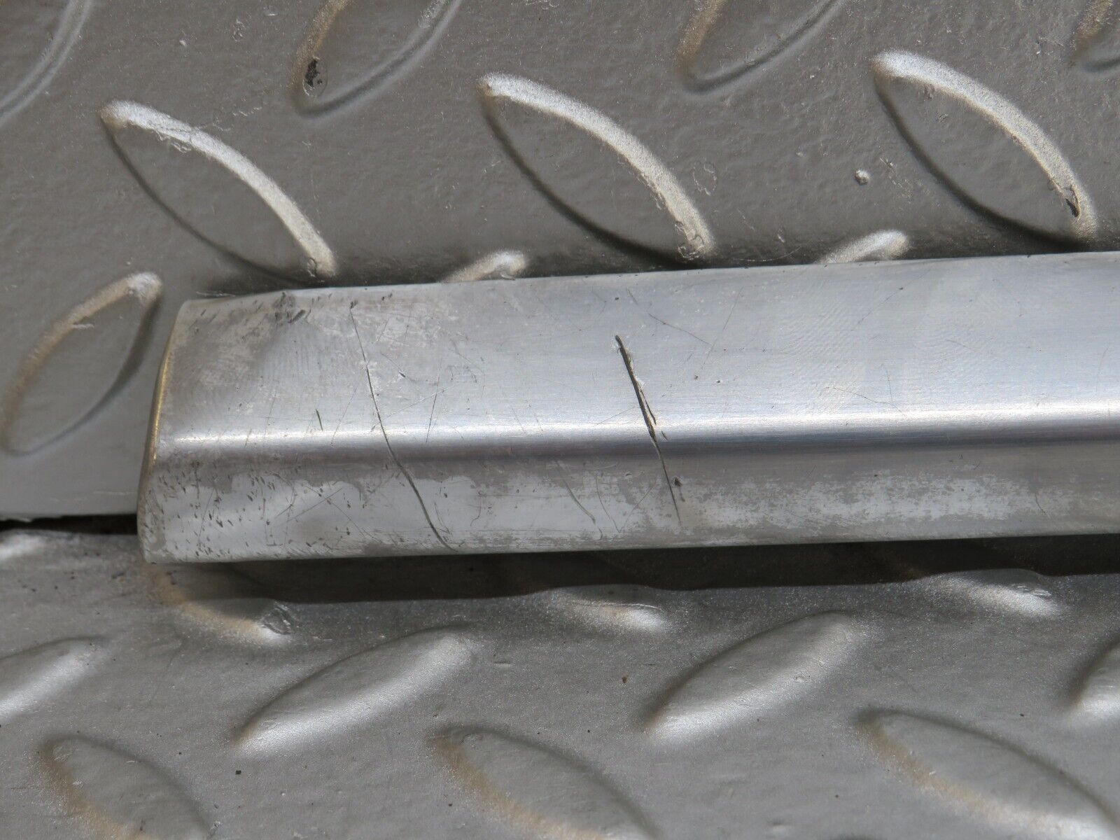 34407 Mercedes-Benz C126 380SEC Coupe Door Window Chrome Trim Right Side