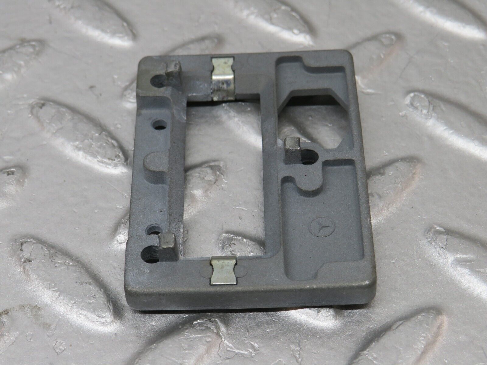 34771 Mercedes-Benz W210 320E Rear View Mirror Bracket