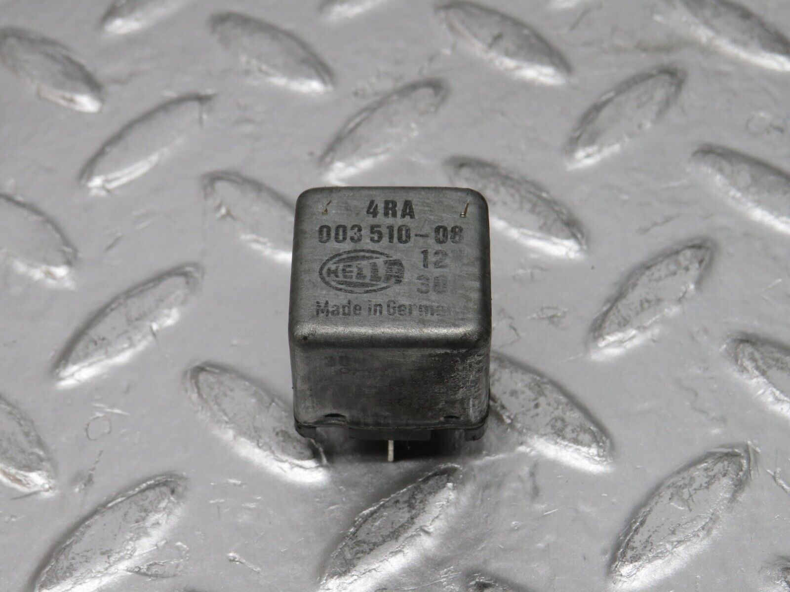 29977 Porsche 924 Multi Purpose Relay Hella 00351008