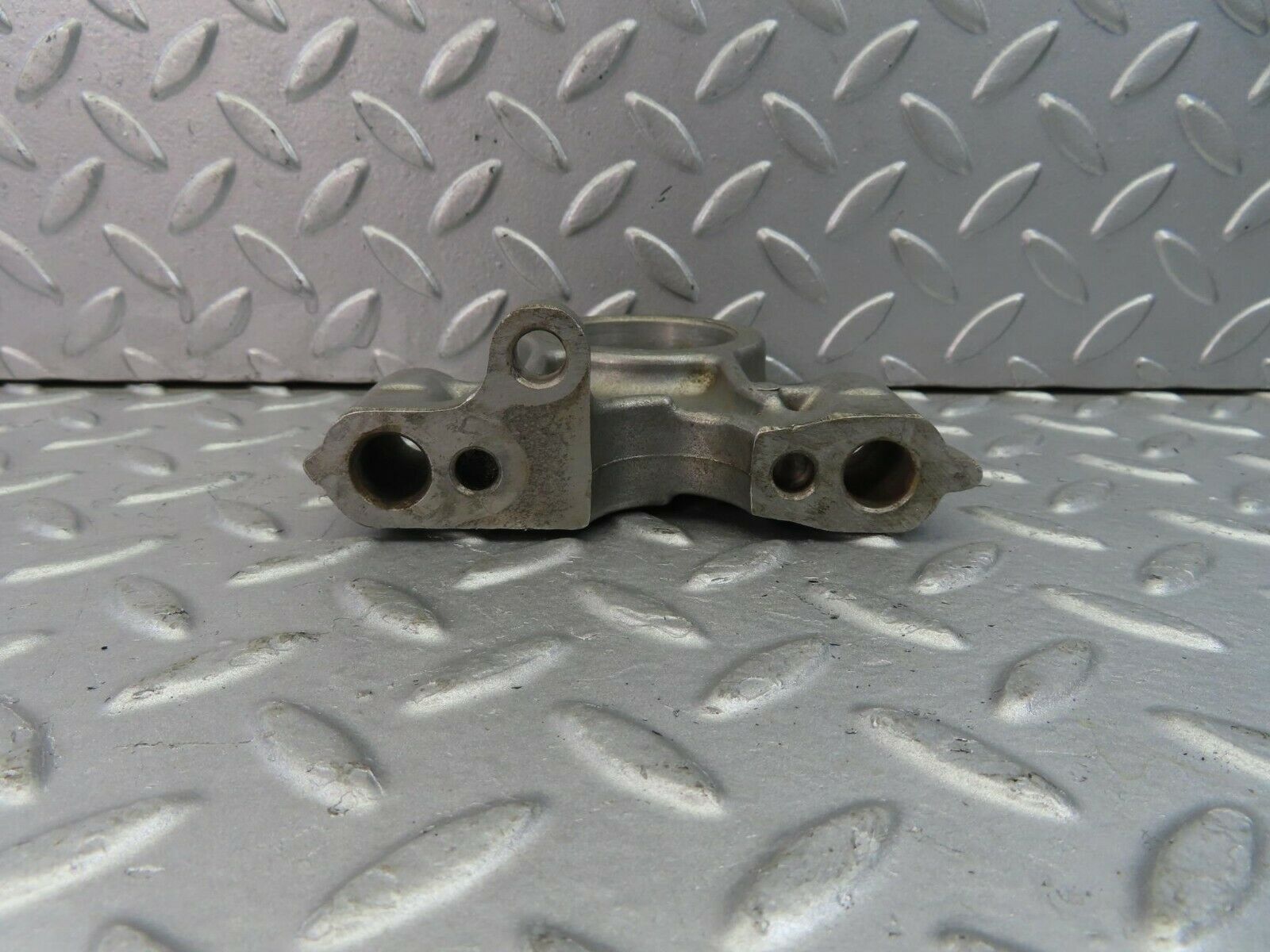 8975 Mercedes-Benz W110 Camshaft Tower Bearing 1800514016 48 mm