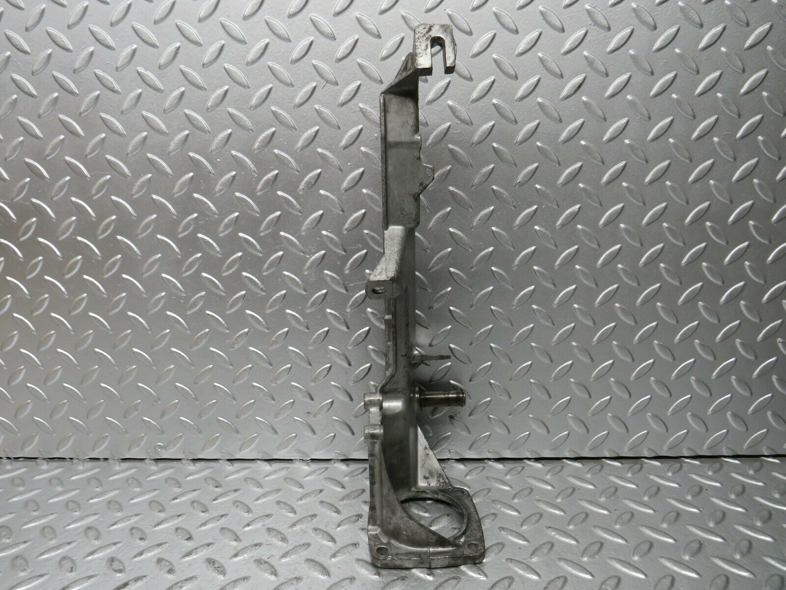 23794 Mercedes-Benz C107 450SLC Coupe Brake Pedal Bracket 1072941101