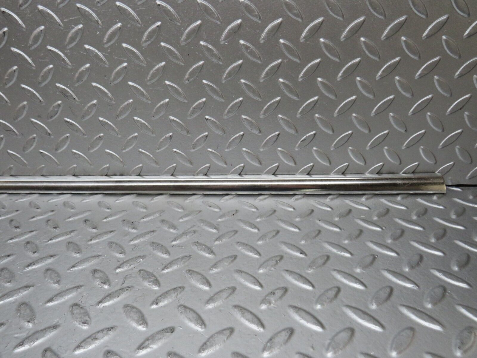 28882 Mercedes-Benz W123 230E Rear Left Door Chrome Moulding Trim