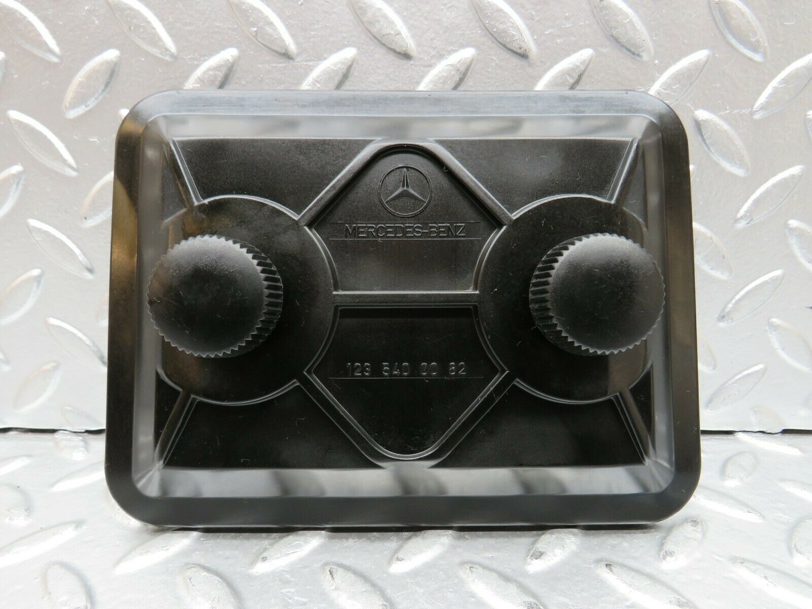 24035 Mercedes-Benz W123 280E Fuse Box Cover Lid 1235400082 1235450700