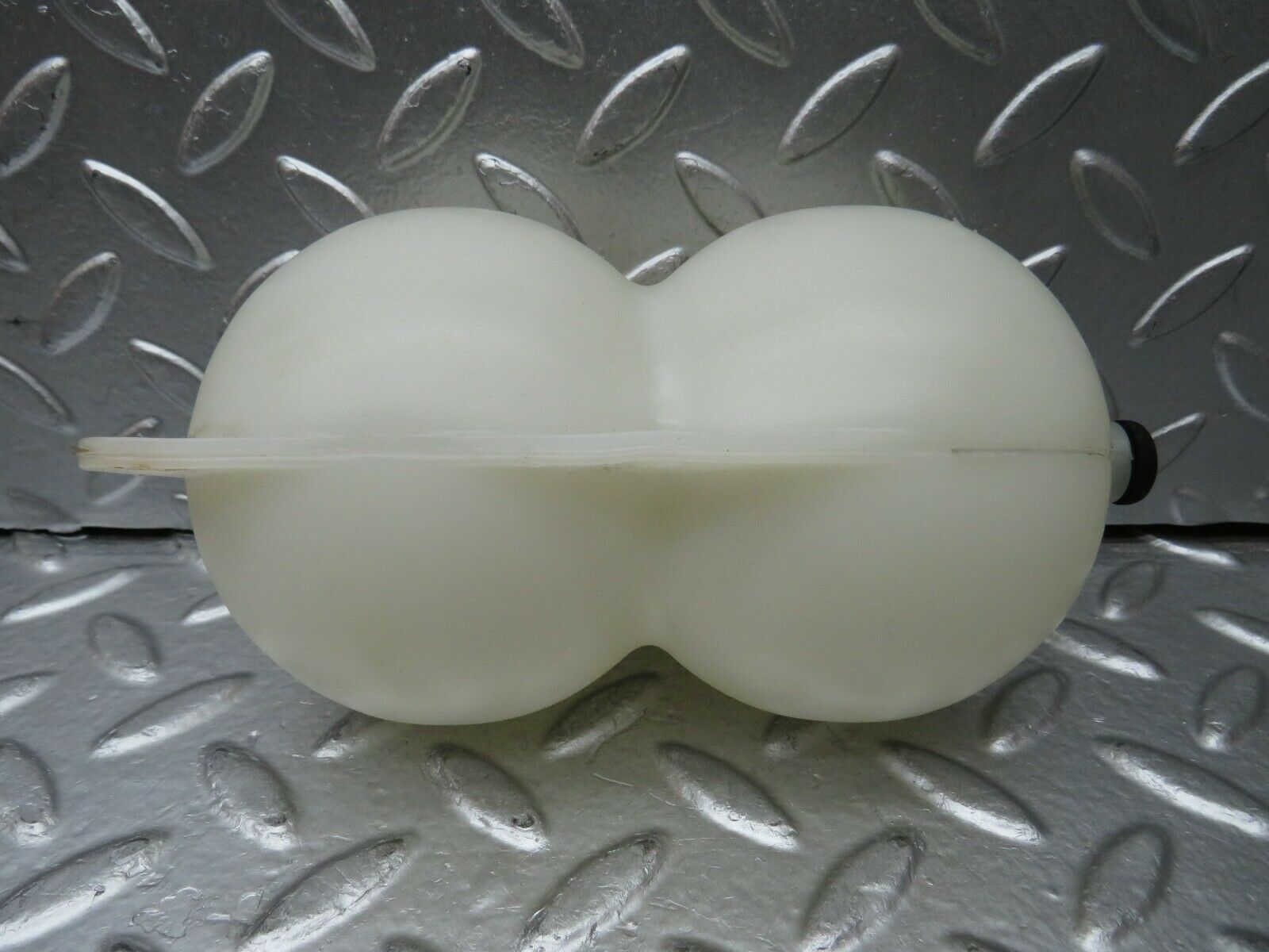 23991 Mercedes-Benz W123 280E Vacuum Reservoir Tank