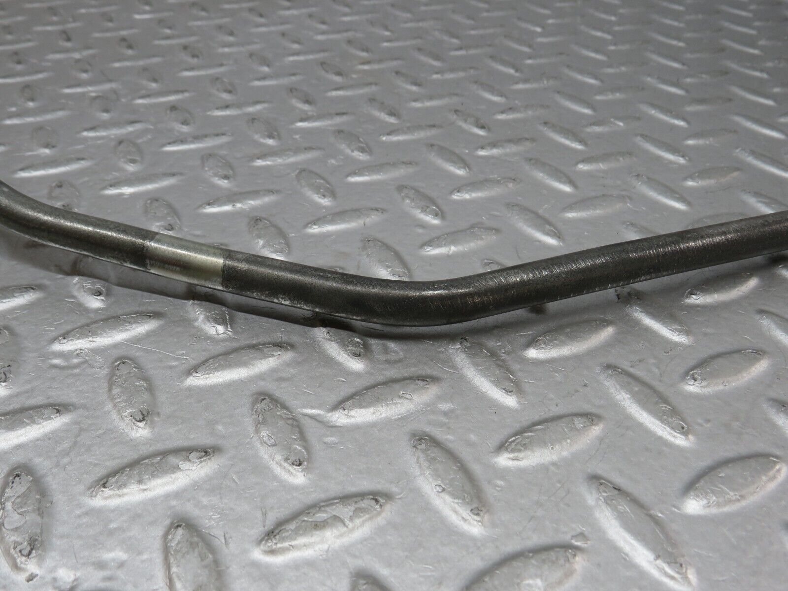 36308 Mercedes-Benz W126 420SE Oil Pipe Line