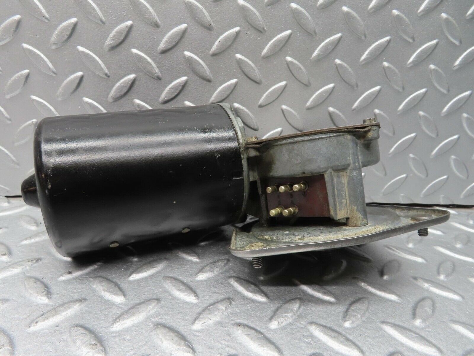 12420 Mercedes-Benz W108 280SE 3.5 Wiper Motor Bosch 0390446055