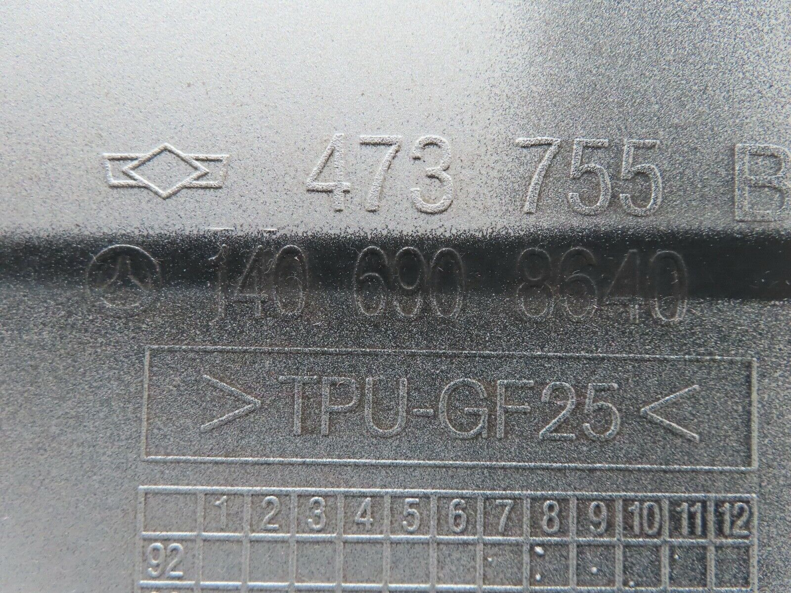 19320 Mercedes-Benz C140 CL420 Coupe Rear Right Fender Wing Lower Trim 1406908640