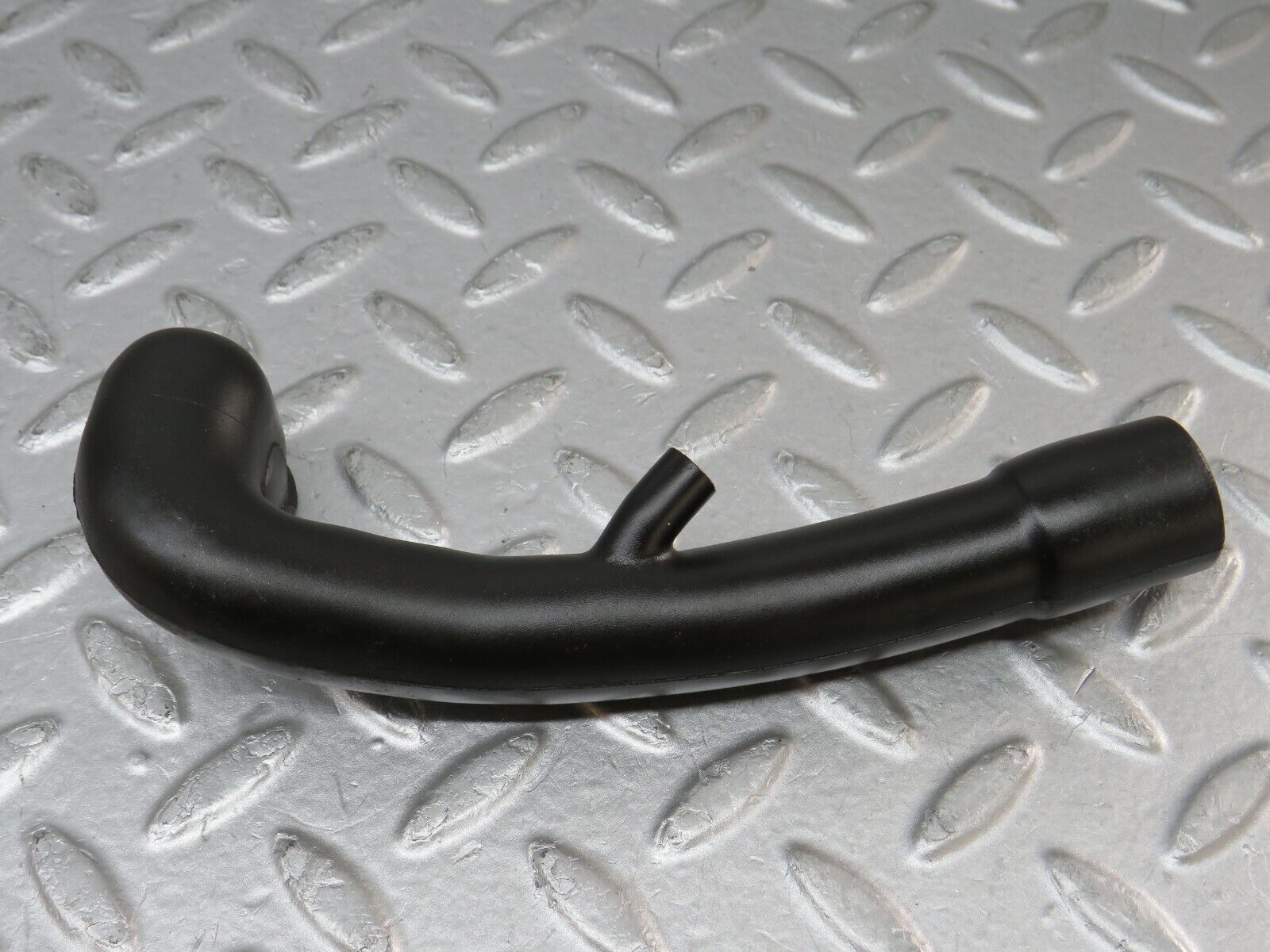 36281 Mercedes-Benz W126 420SE Crankcase Breather Hose Pipe 2x 1160940791 1170940882