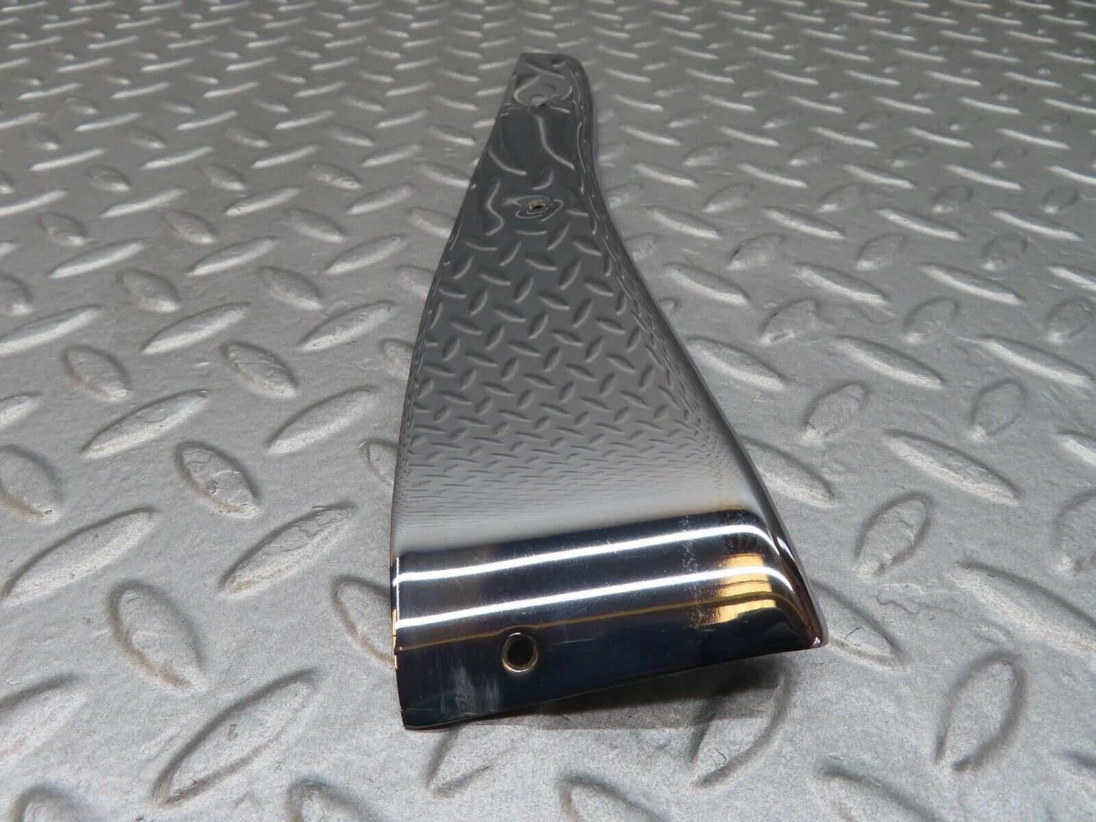 13983 Mercedes-Benz C107 280SLC Right Door Chrome Cover