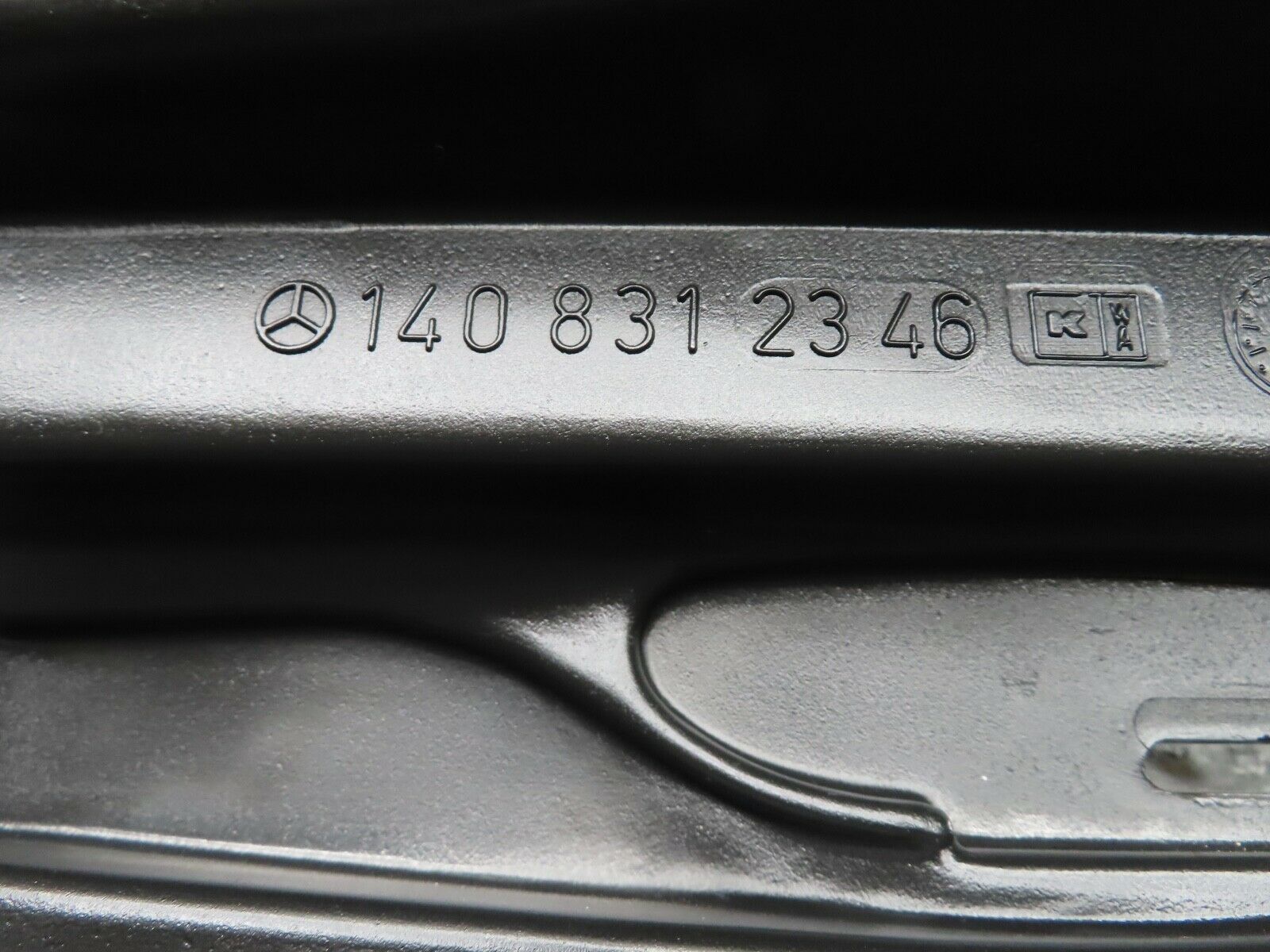 19592 Mercedes-Benz C140 CL420 Coupe Rear Air Duct 1408312346