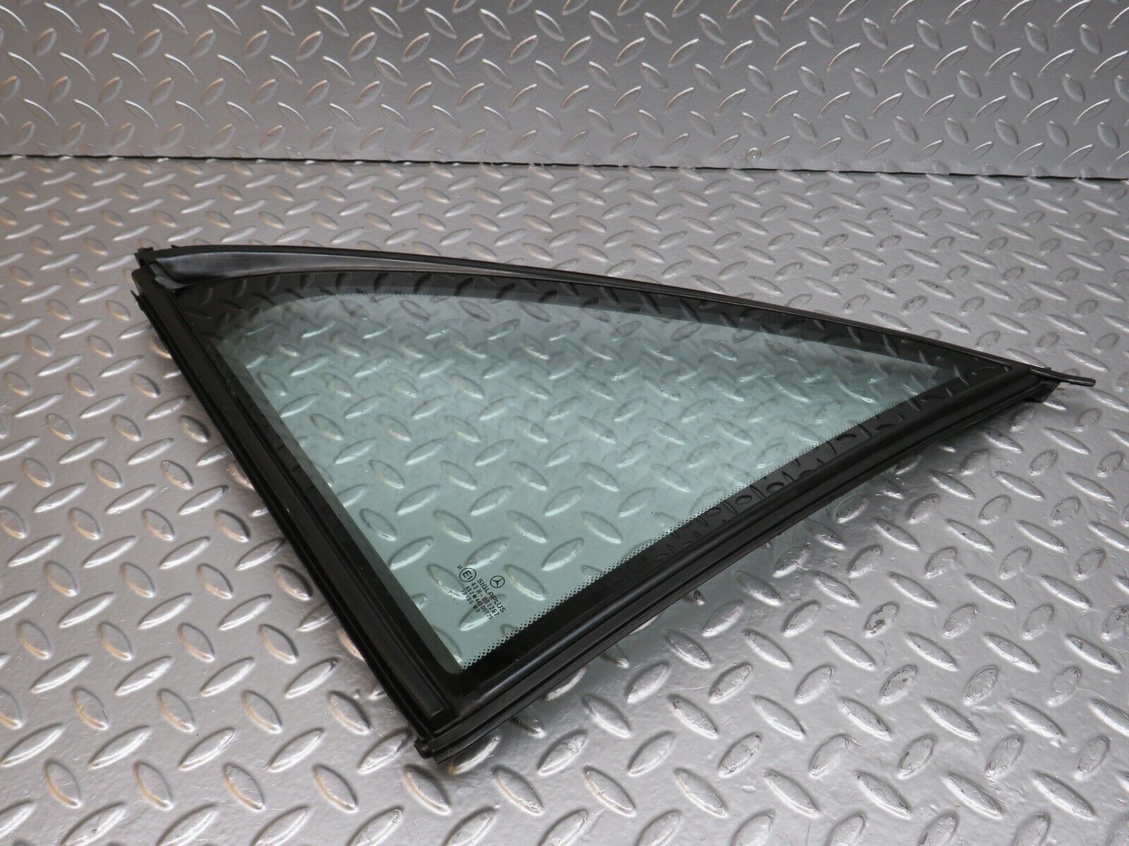 24645 Mercedes-Benz W140 SEL320 LWB Rear Right Quarter Window