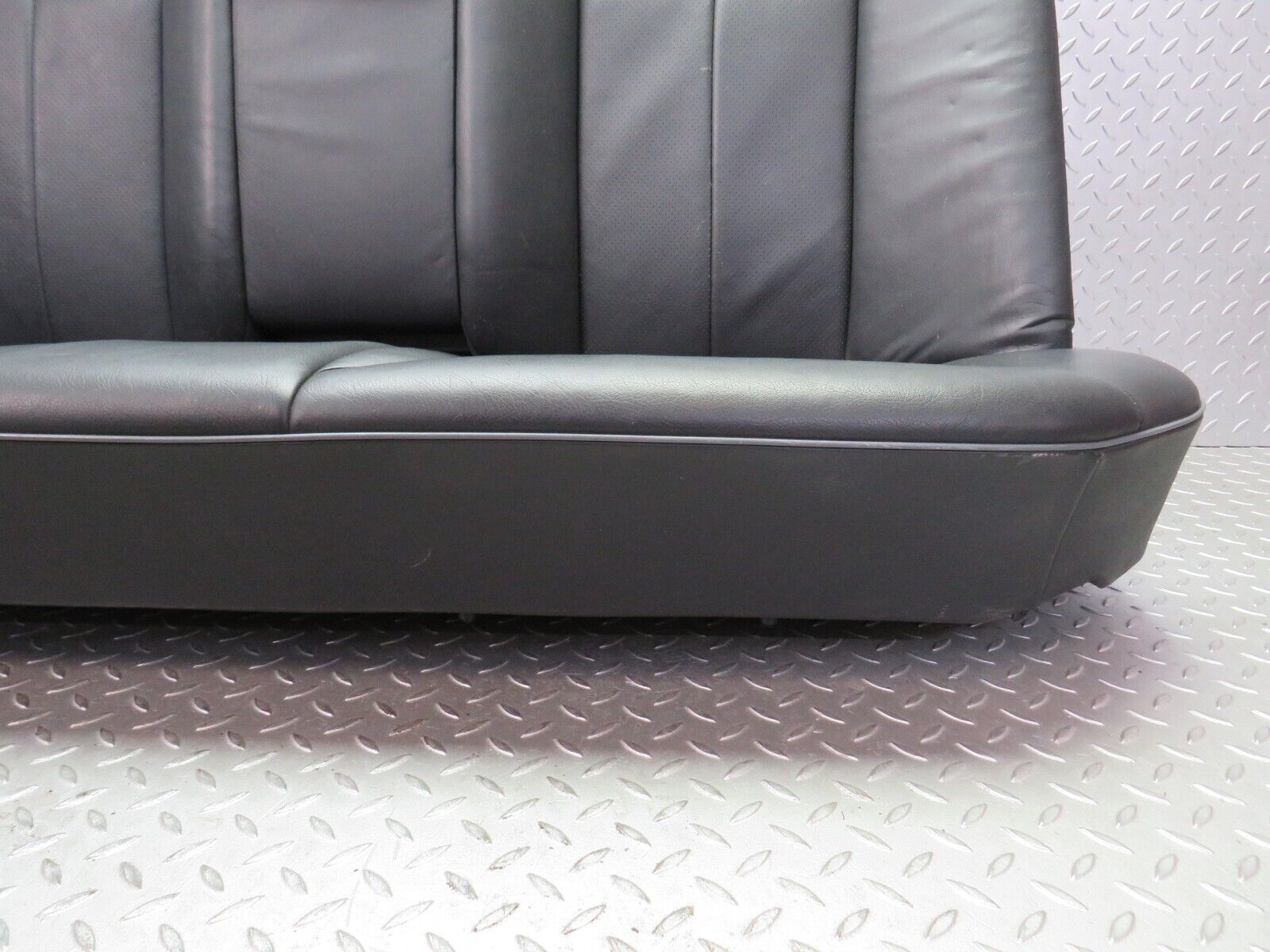 34724 Mercedes-Benz W210 320E Rear Seat Black Leather 2109200250 2109201716