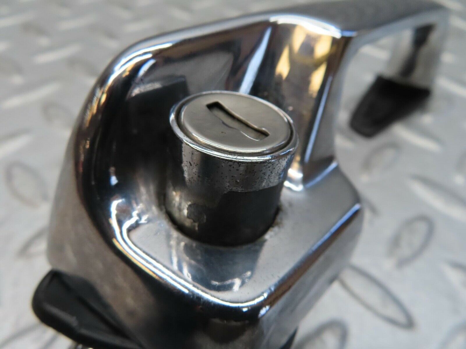 12361 Mercedes-Benz W108 Chrome Door Handle Front Right No Key