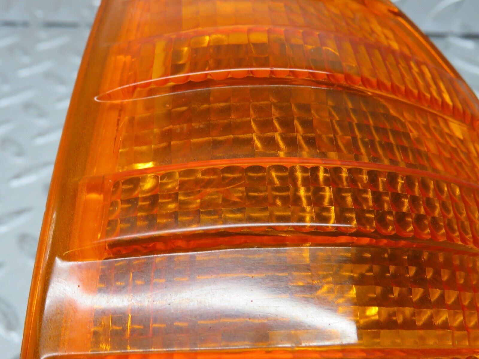 27998 Mercedes-Benz W123 280E Indicator Light Front Left Bosch