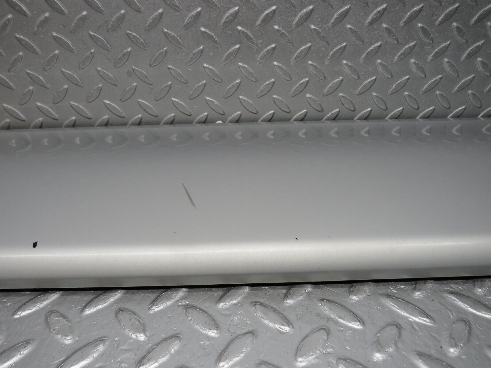 39381 Mercedes-Benz R129 320SL Coupe Right Door Lower Moulding Trim 1296902240