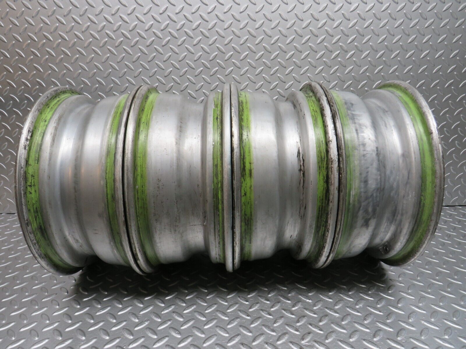 29620 Mercedes-Benz W123 Alloy Wheel Set Mexican Hat 5.5Jx14H2 ET30 1234001702