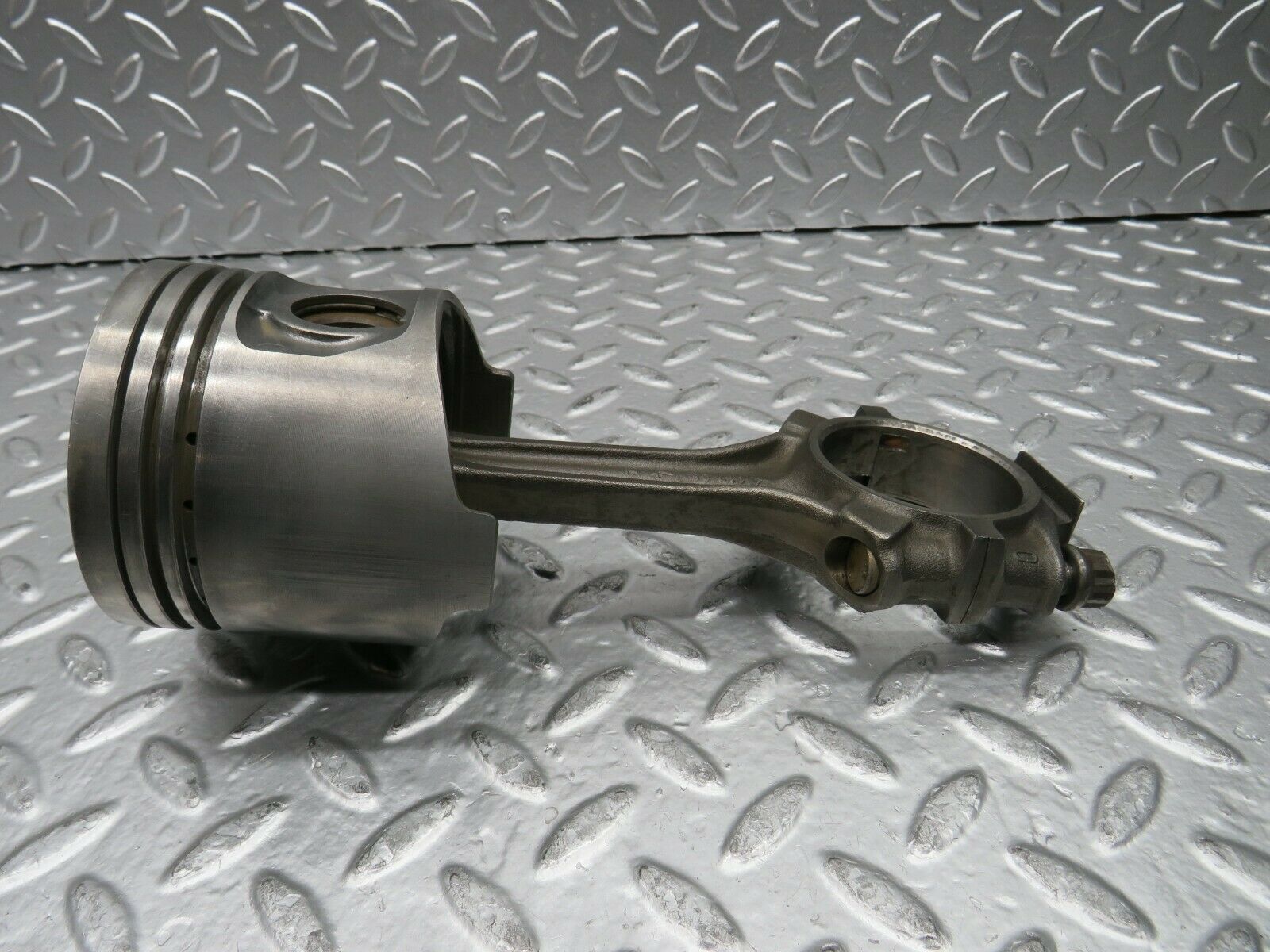22798 Mercedes-Benz C107 450SLC Coupe Piston With Connecting Rod 92.48 mm