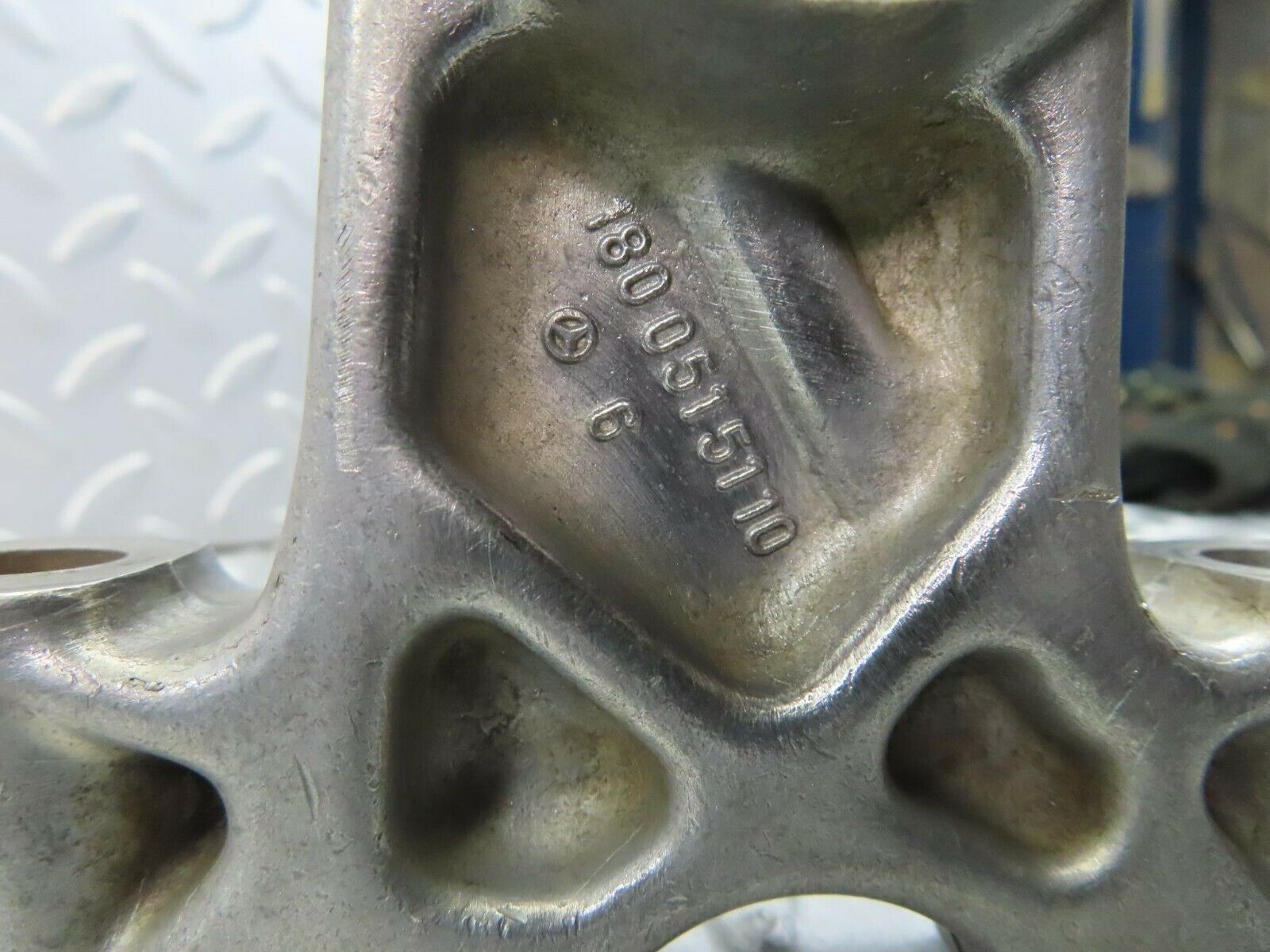 9000 Mercedes-Benz W108 Camshaft Tower Bearing 1800515110