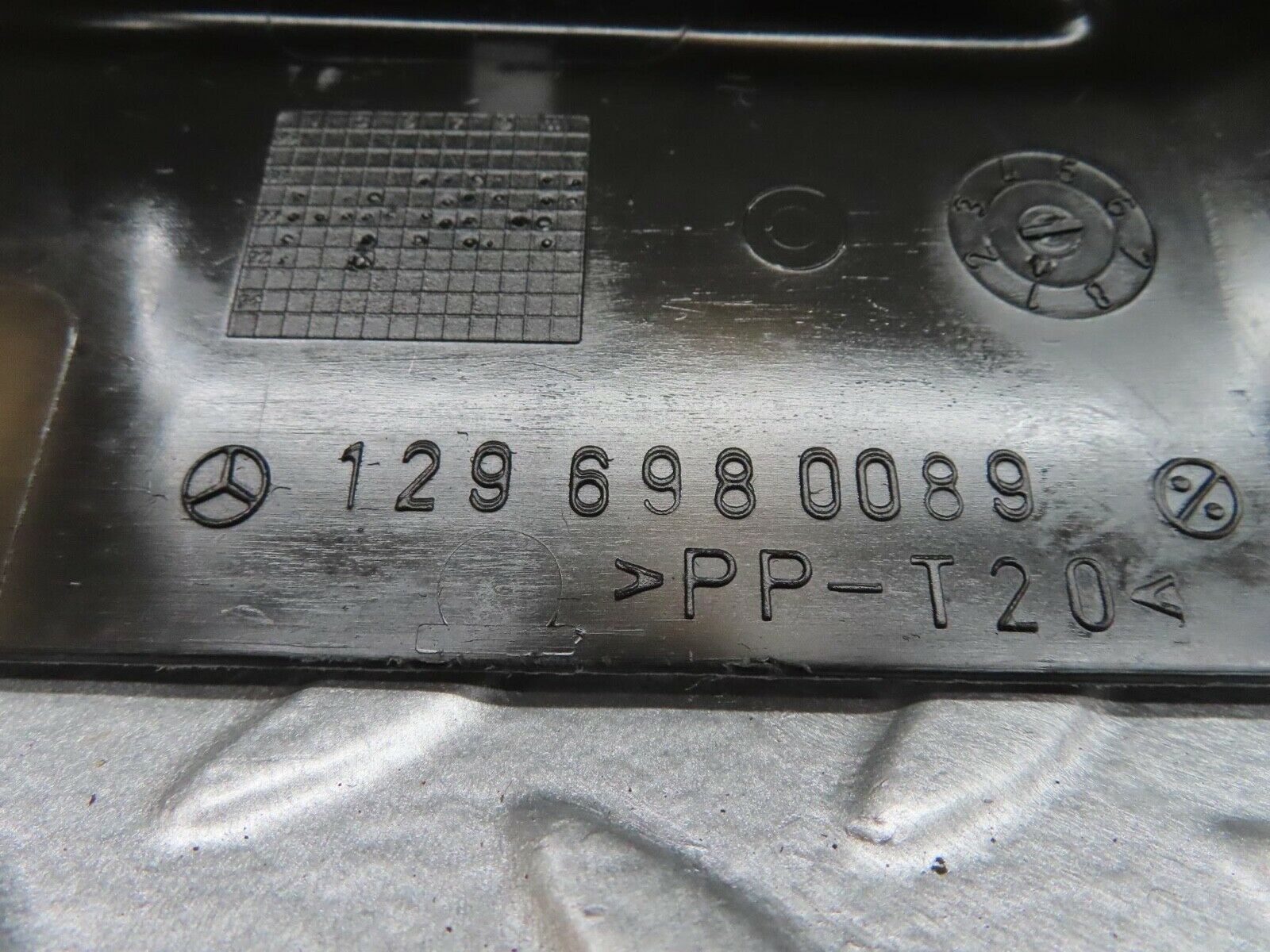 11862 Mercedes-Benz R129 300SL Coupe Boot Lock Cover Trim 1296980089