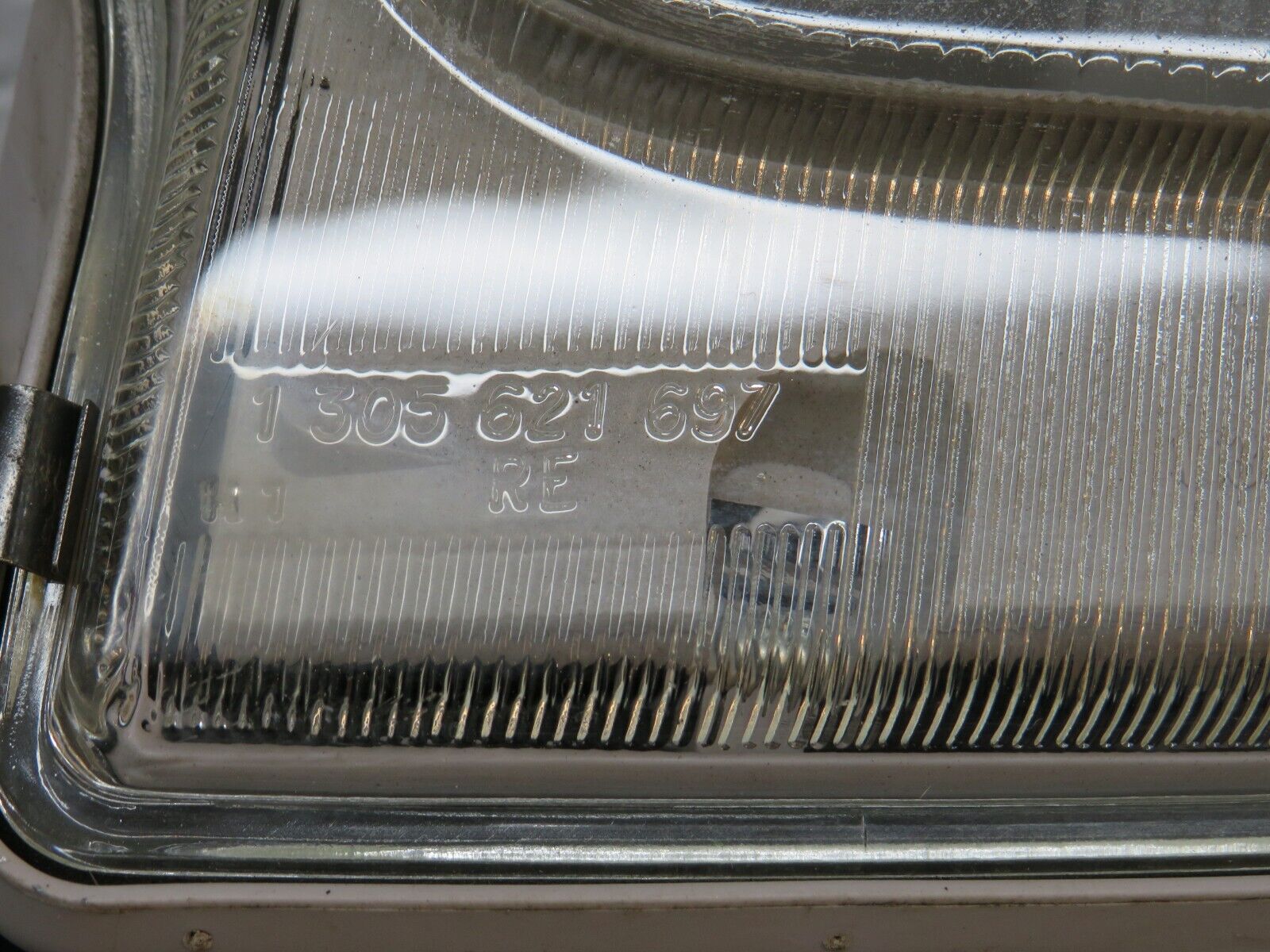 39680 Mercedes-Benz R129 320SL Coupe Front Fog Light Bosch Right Side 1298201256 0305051002