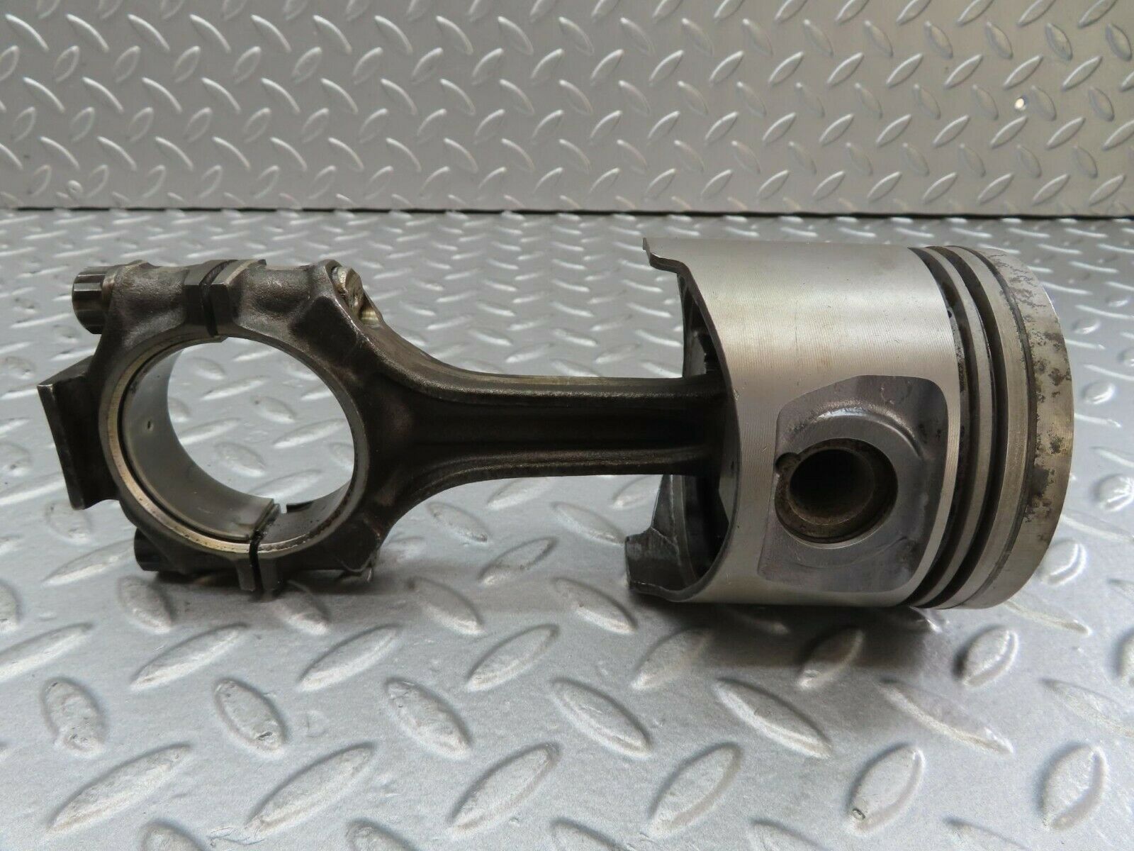16575 Mercedes-Benz C107 350SLC Coupe Piston With Connecting Rod 92mm