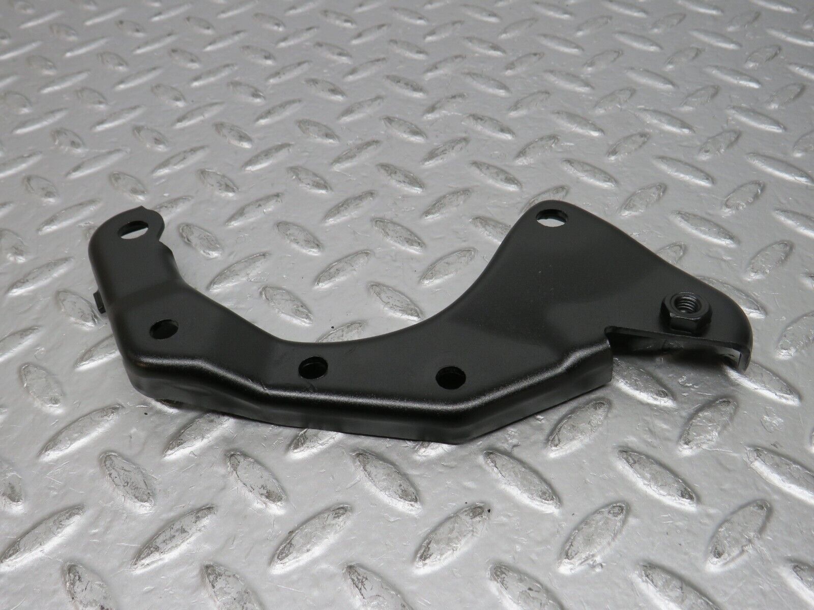 31787 Mercedes-Benz W201 190LE 1.8L Alternator Generator Holder Bracket