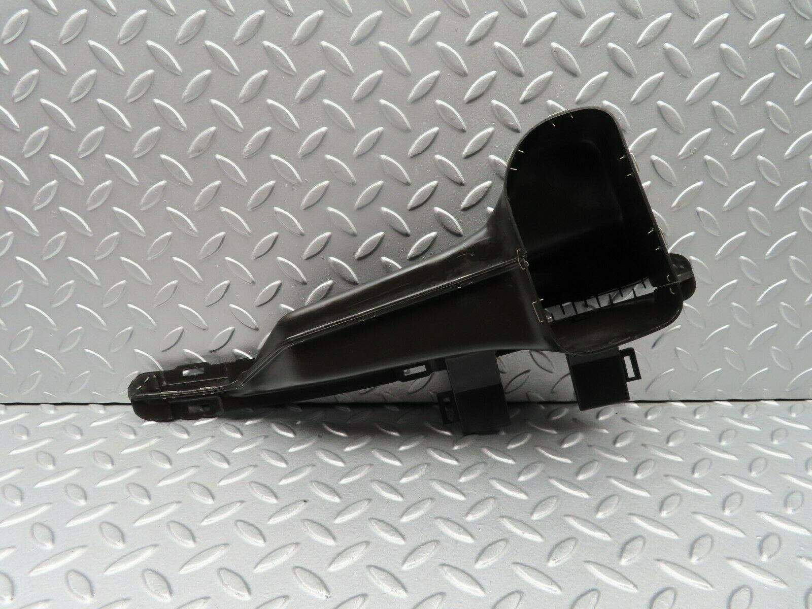 5444 Mercedes-Benz W124 230E Air Vent Duct Left 1248300319