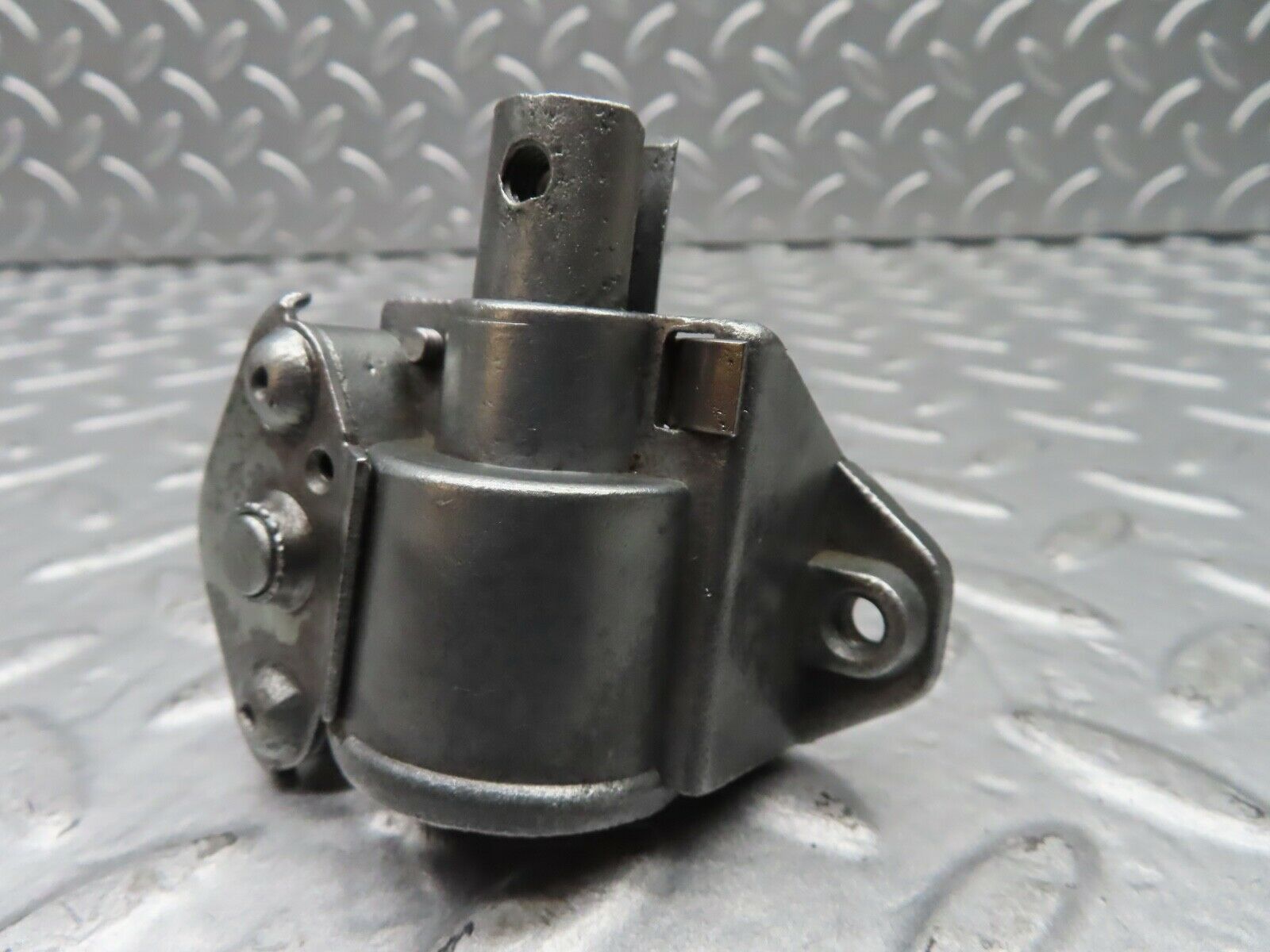 20276 Mercedes-Benz W114 280CE Coupe Vent Window Regulator Left Side