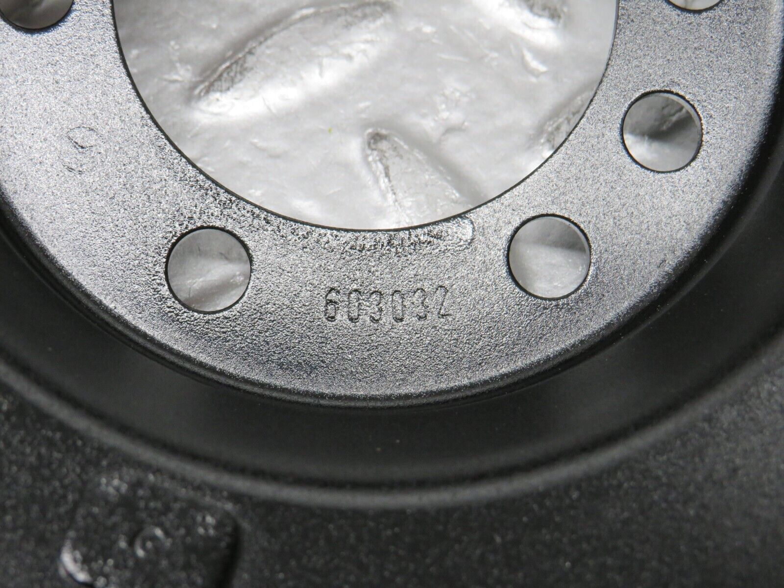 30968 Mercedes-Benz W124 230E Crankshaft Pulley 6030320204