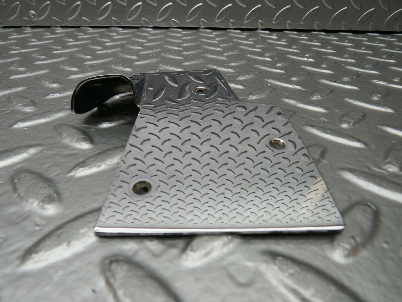 22354 Mercedes-Benz C124 E220 Coupe B Pillar Chrome Cover Plate Left Side