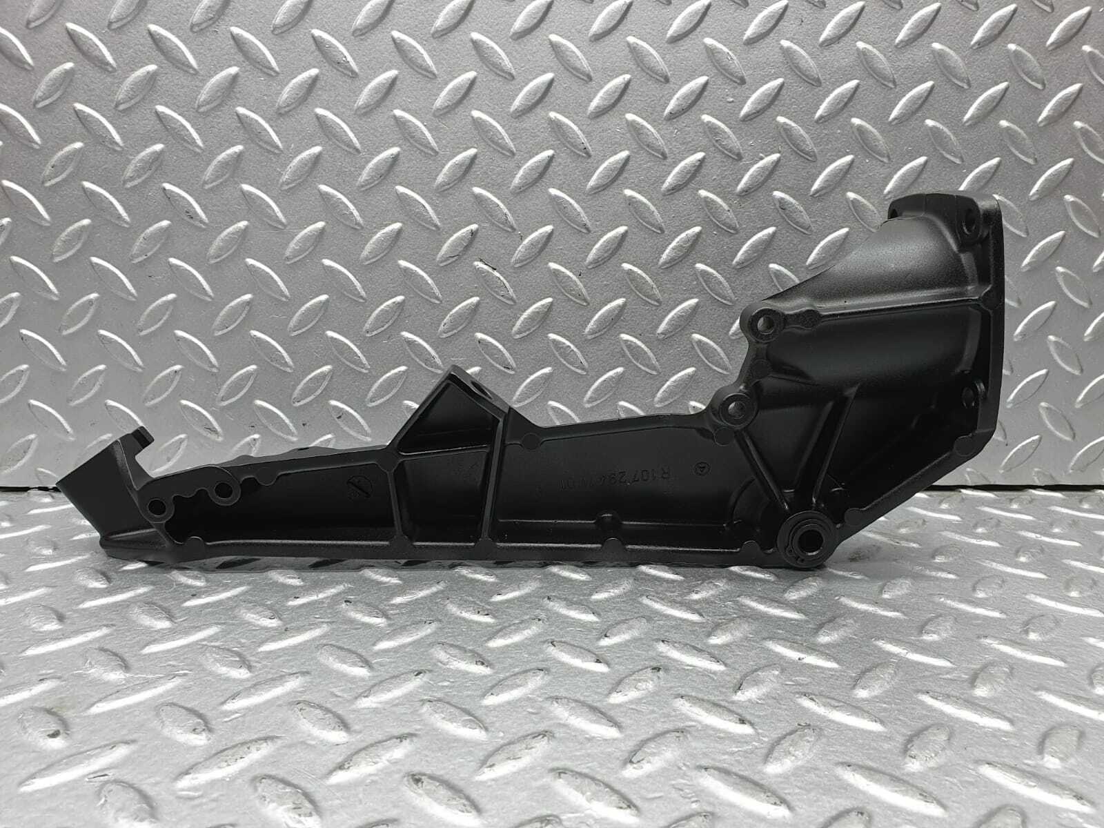 0110 Mercedes-Benz C107 350 SLC Brake Pedal Bracket 1072941101