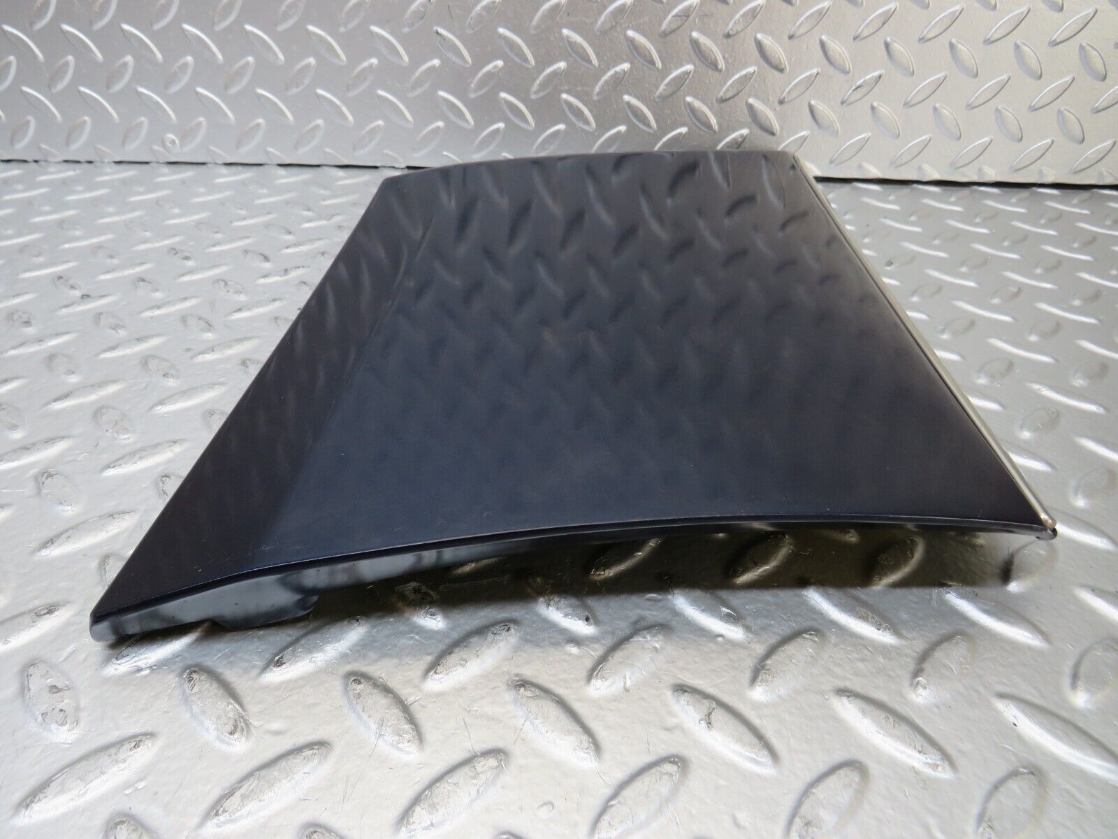 25959 Mercedes-Benz W124 280E Front Left Fender Wing Lower Moulding 1246901340