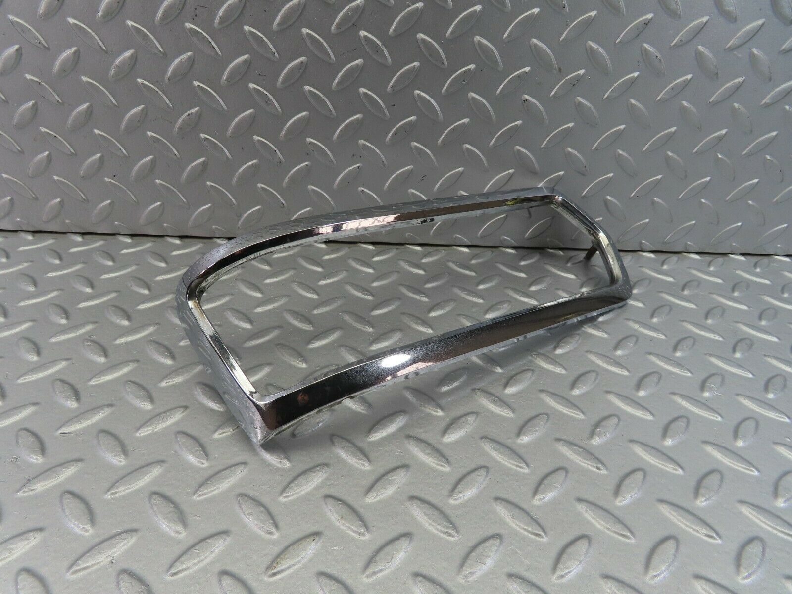 8842 Mercedes-Benz W108 Tail Light Chrome Frame Right 1088260259