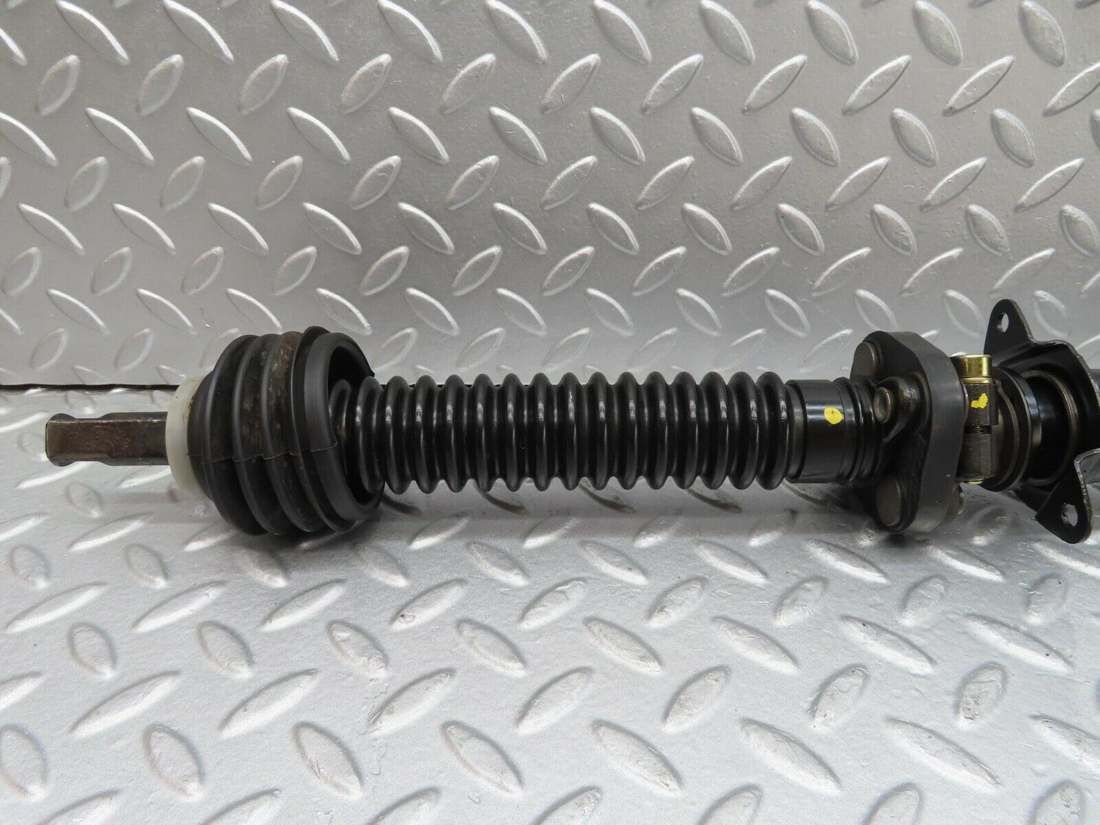 16084 Mercedes-Benz W123 280E Steering Column