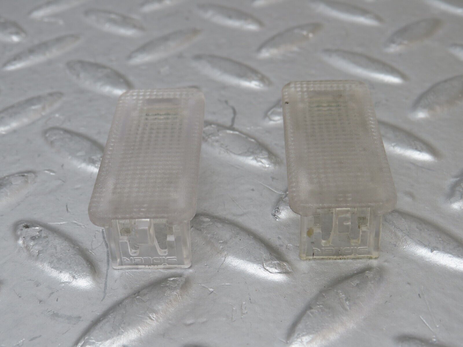 34885 Mercedes-Benz W210 320E Under Dash Light 2x 2208201101