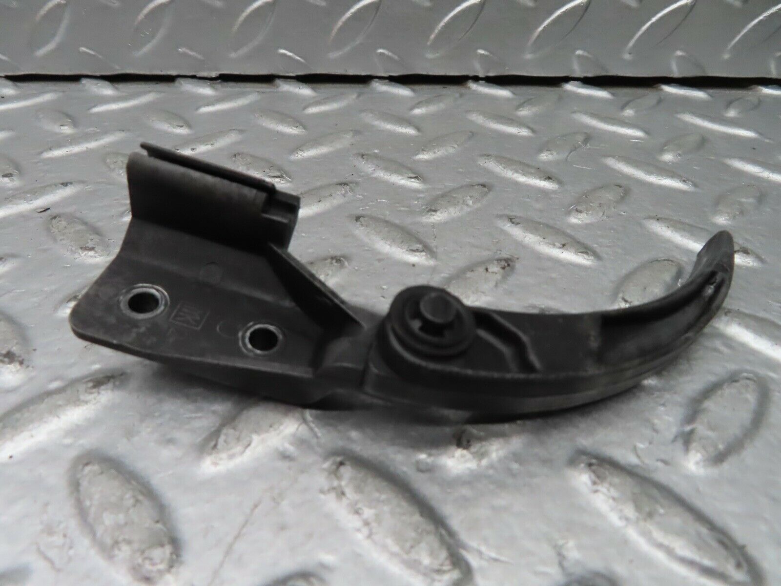 21253 Mercedes-Benz W123 230E Hood Opener Bonnet Opener Release