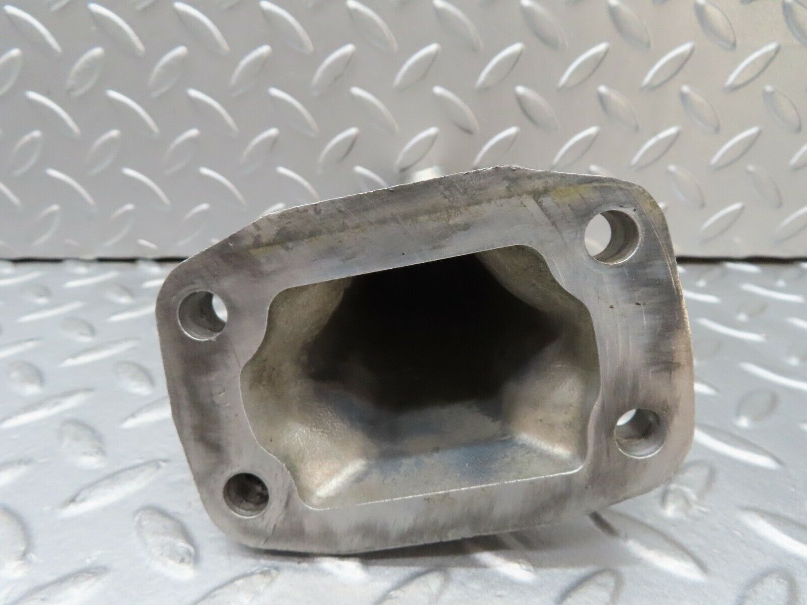 16920 Mercedes-Benz C123 280CE Coupe Engine Mount Bracket Left Side 1232230204