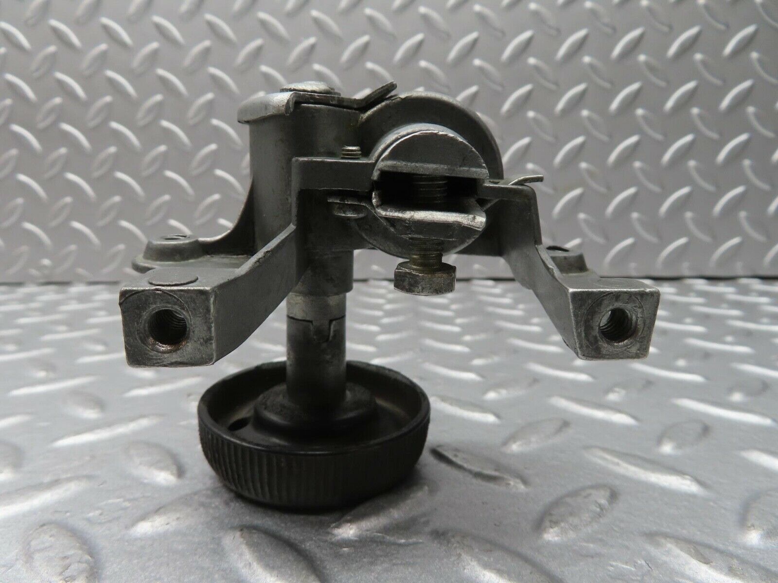 13126 Mercedes-Benz W111 220S Vent Window Regulator Left