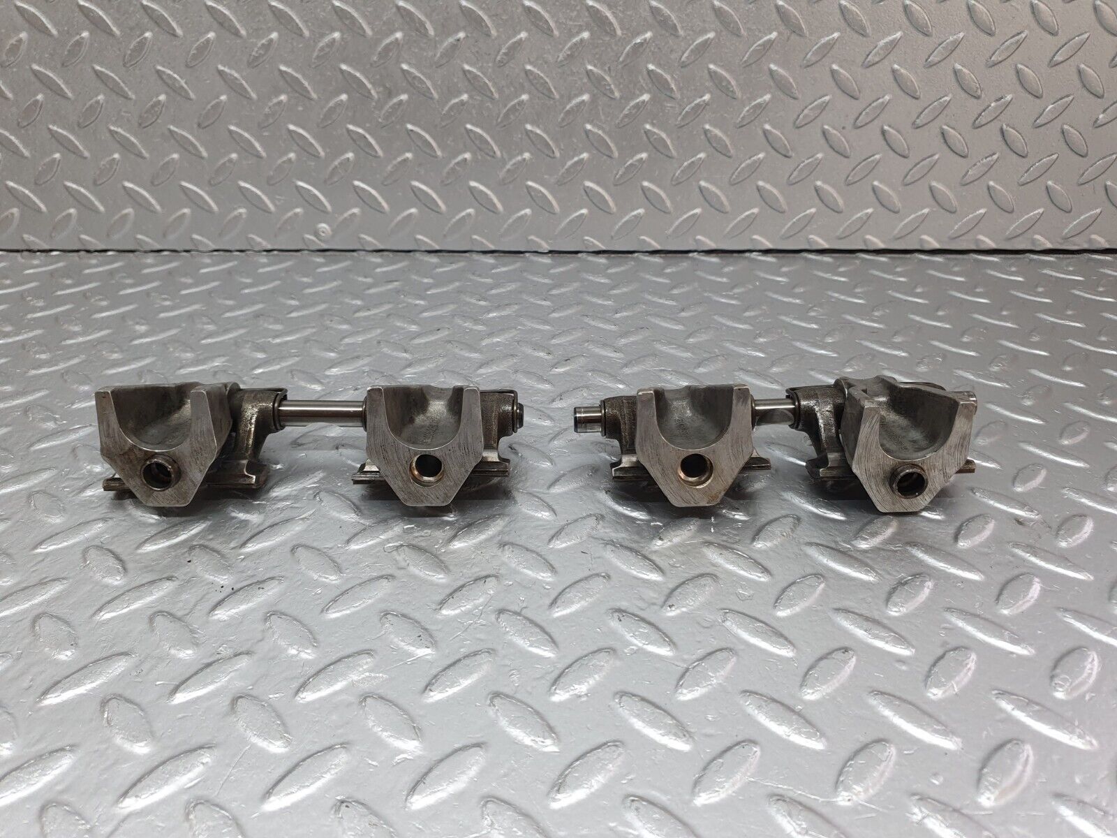 40868 Mercedes-Benz W123 240D Camshaft Rocker Arms 6160550010