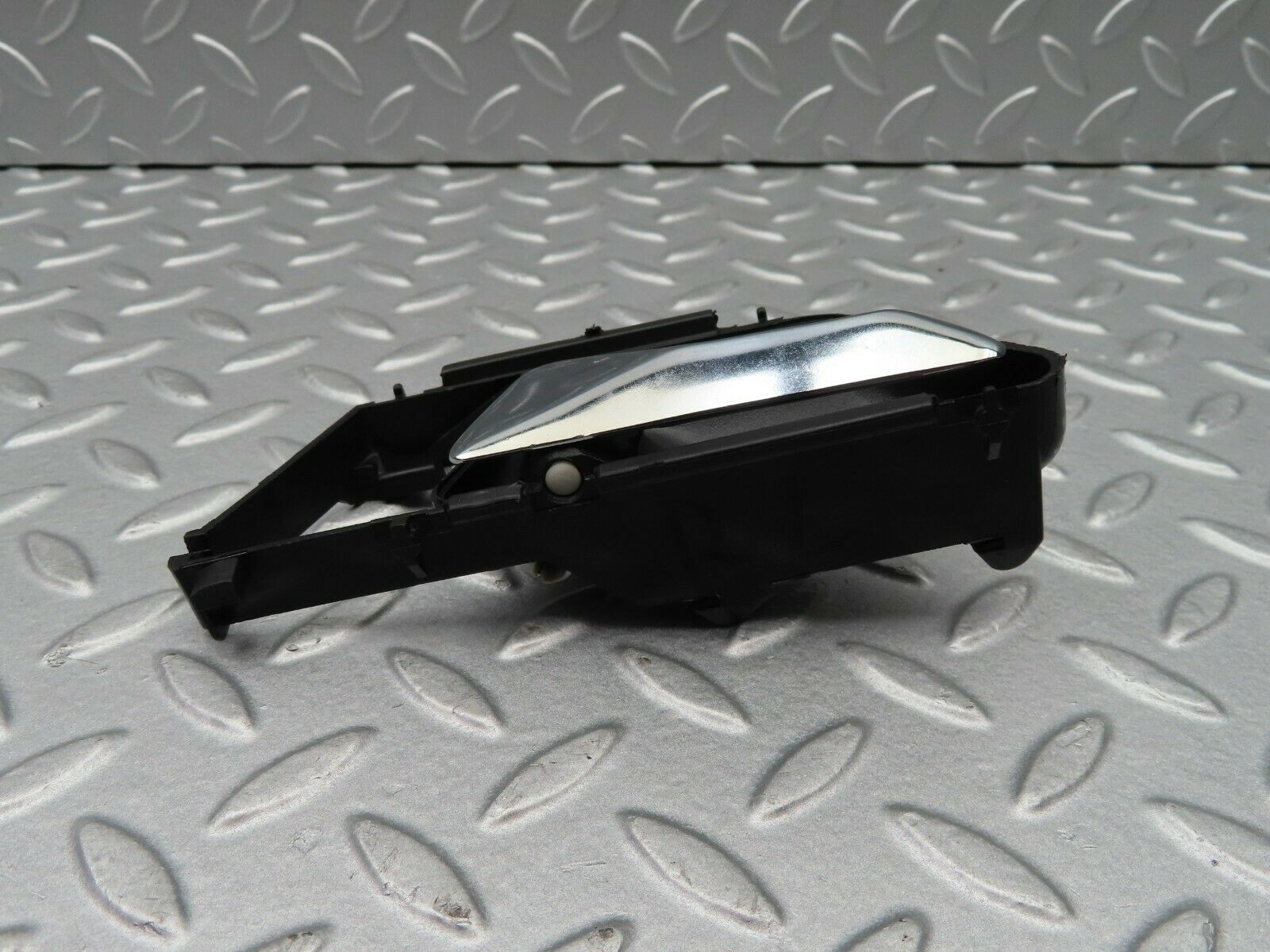 5259 Mercedes-Benz W124 230E Rear Left Interior Door Handle 1247600161